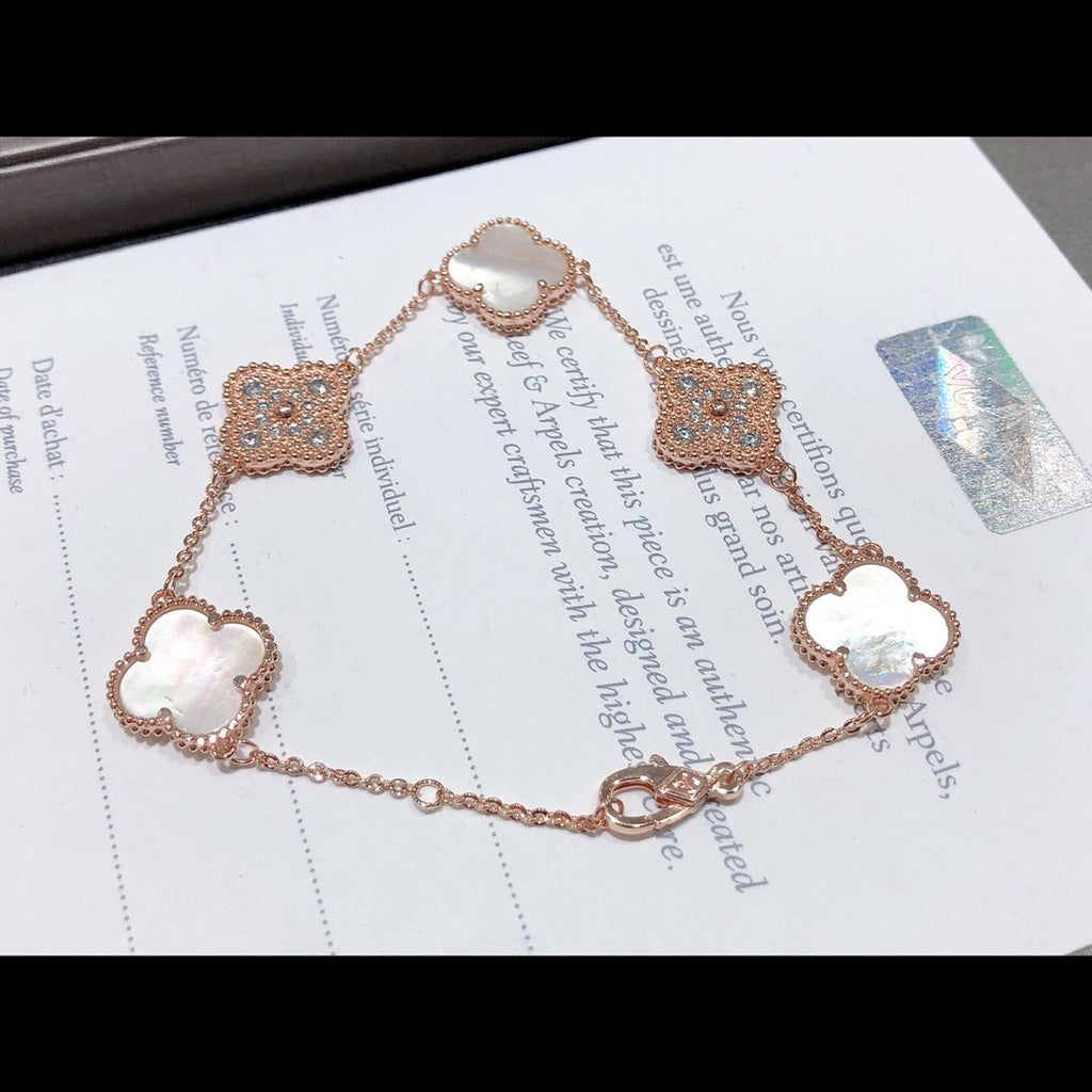 X5X53VA179K  Popular bracelets 5 flowers normal size1.5cm flower