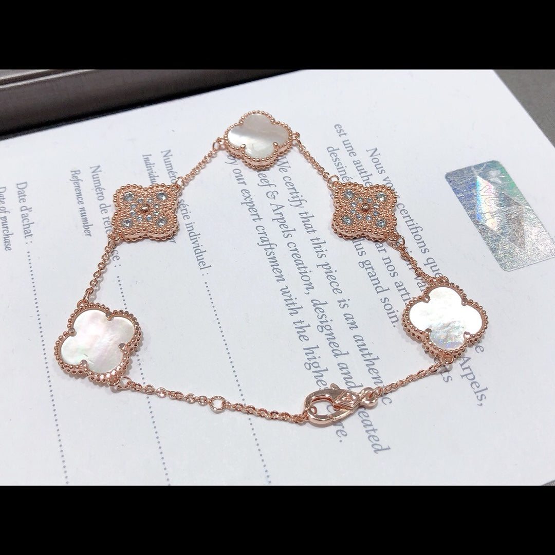 X5X53VA179K  Popular bracelets 5 flowers normal size1.5cm flower