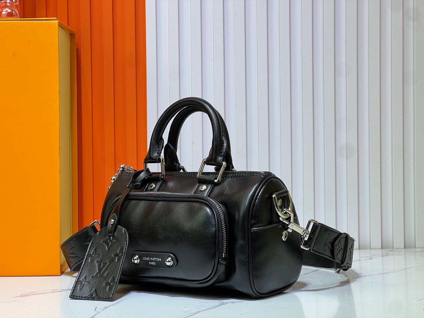 B1W15E39 Popular  leather bag