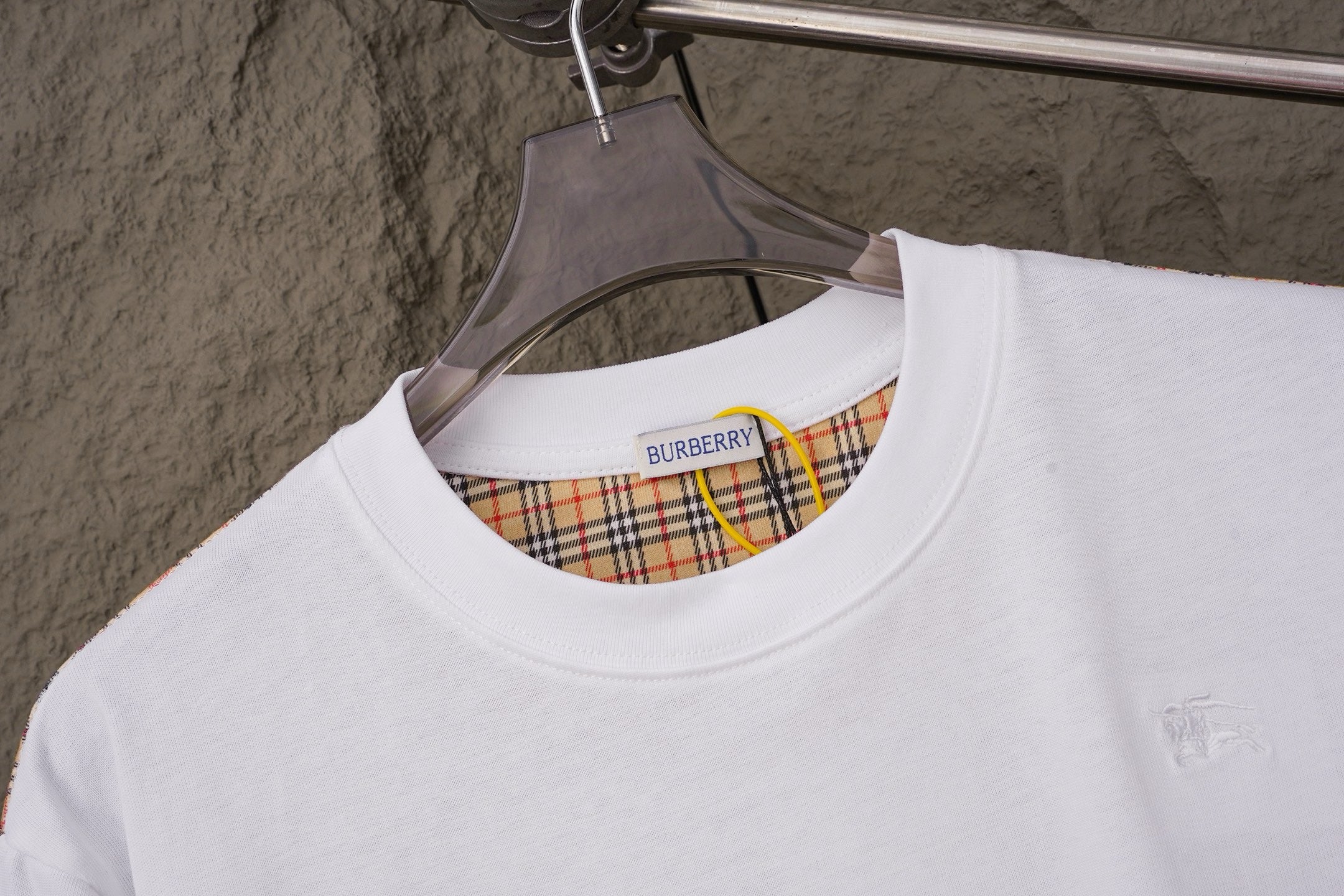 U1R86R5 Popular T-shirts