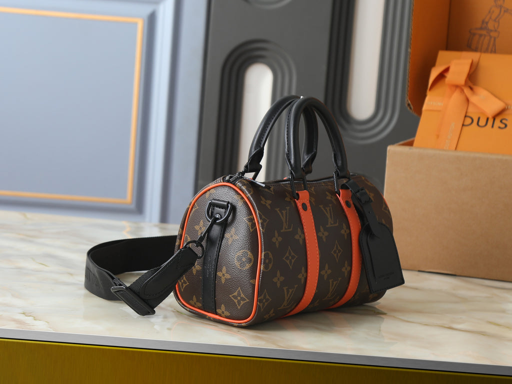 B1R76E52 Popular leather bag
