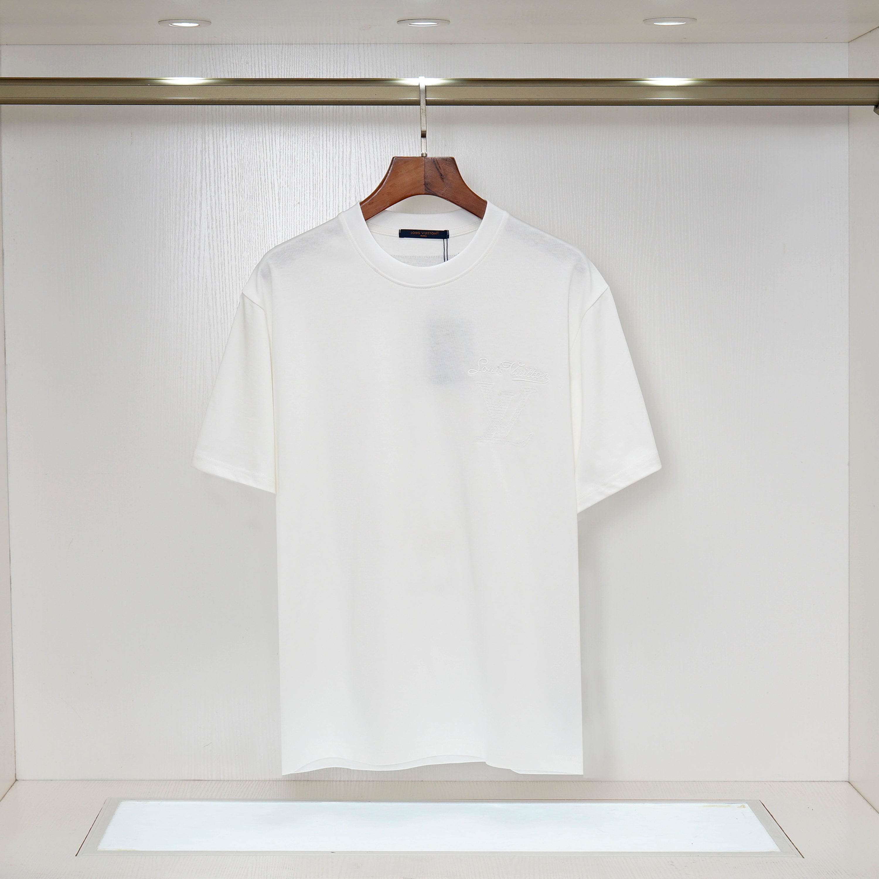 U1R86E12 Popular T-shirts