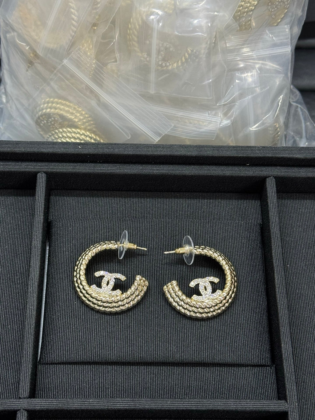 X1Z95C52E Popular Earrings