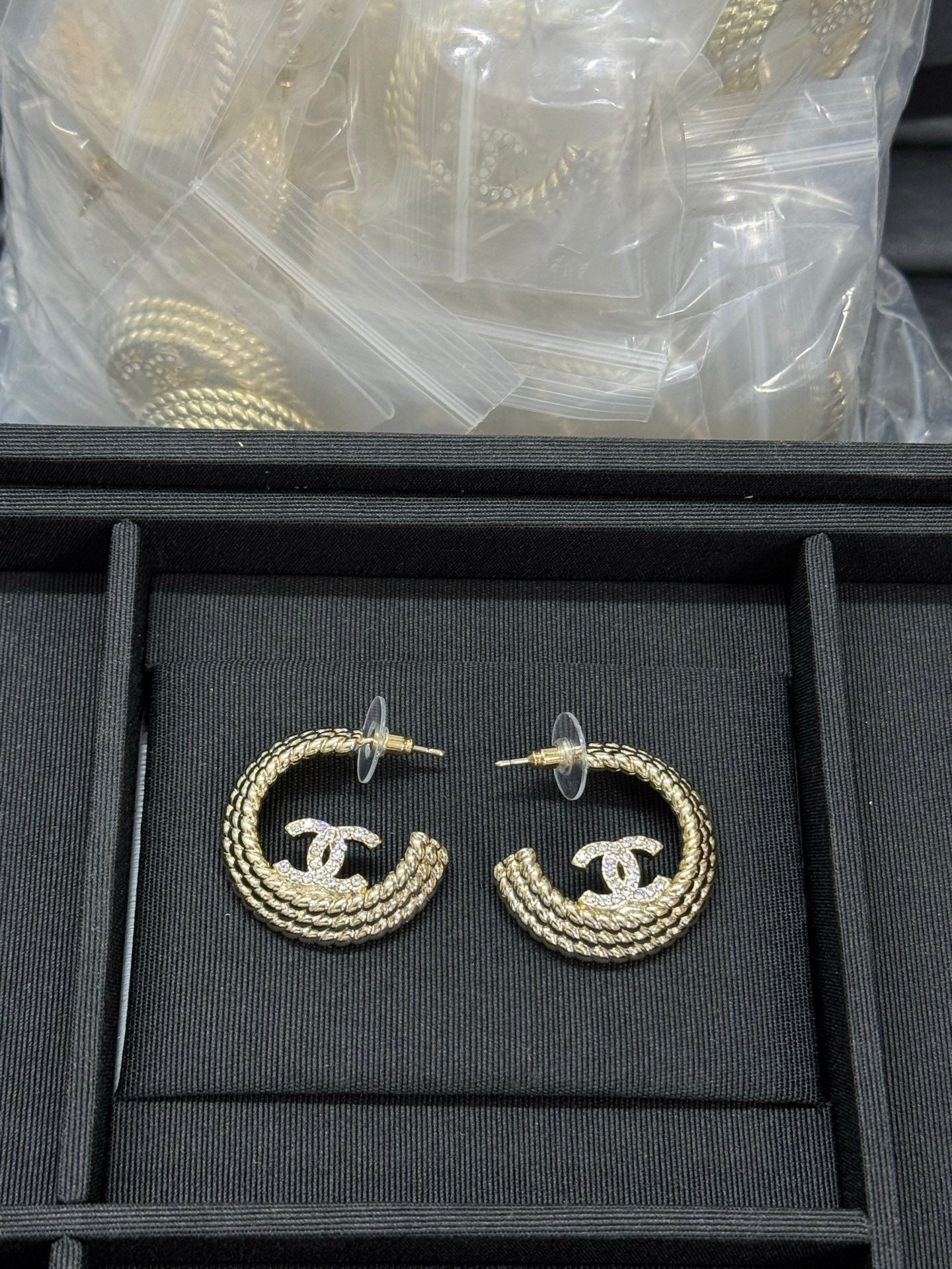 X1Z95C52E Popular Earrings