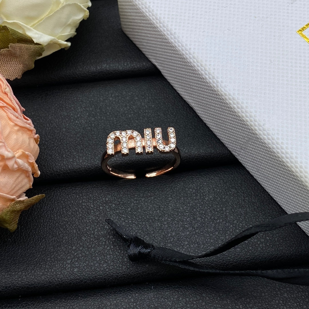 585QA95J  Popular   Rings
