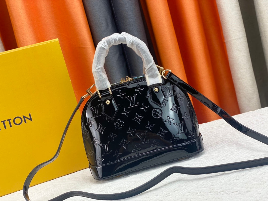B1N165E97 Popular  leather bag