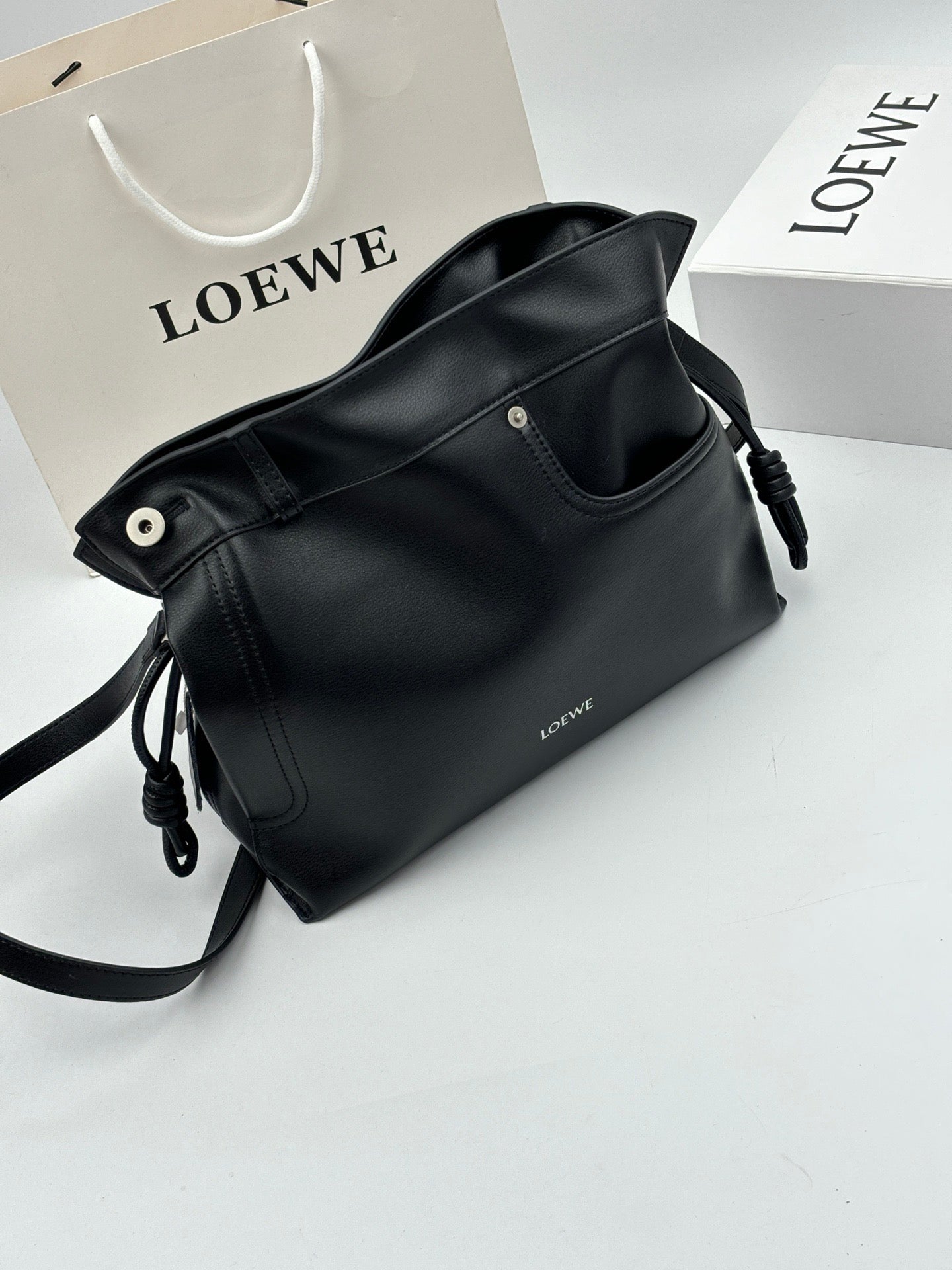 B1P36A47 Popular leather bag