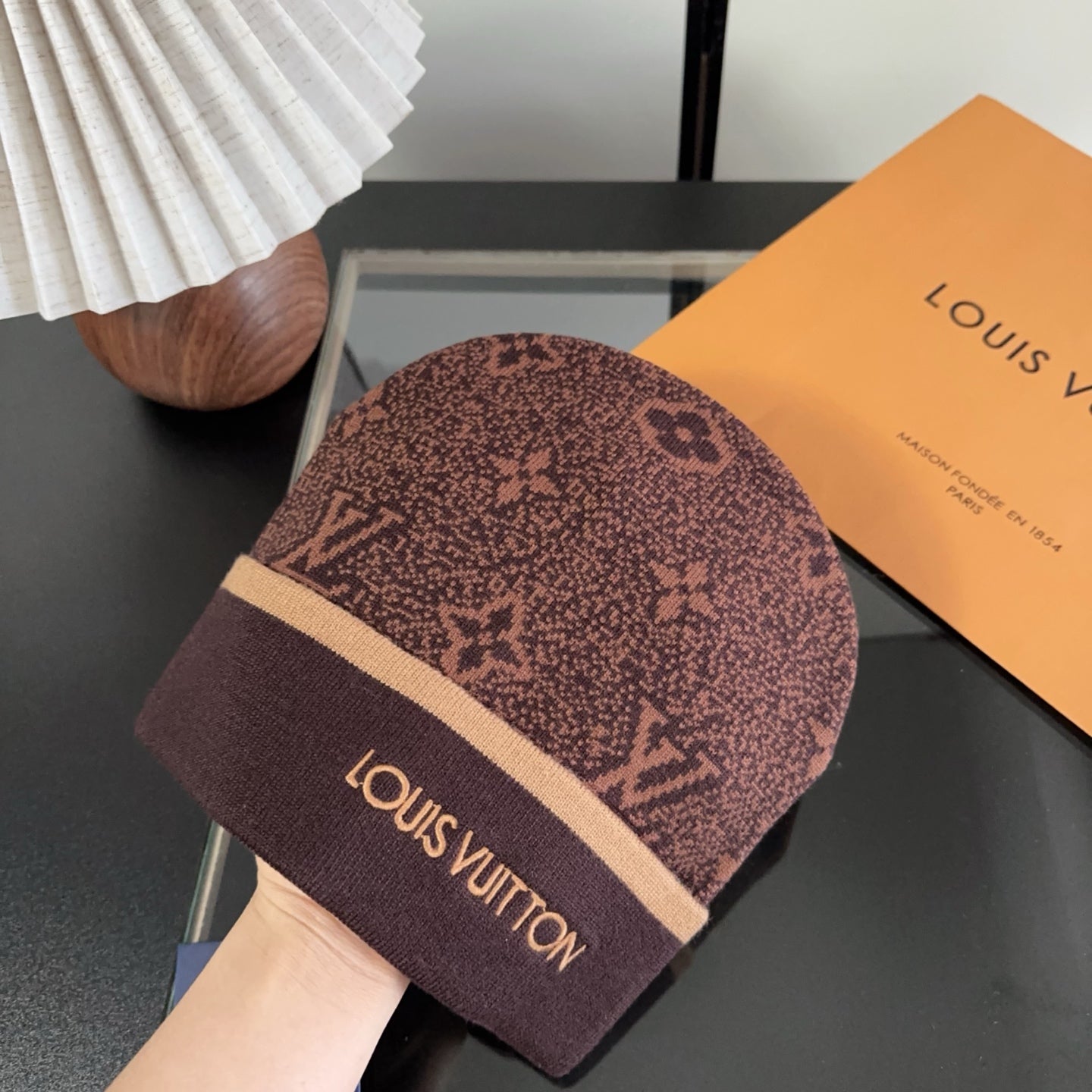 M1R86E19 Popular hats