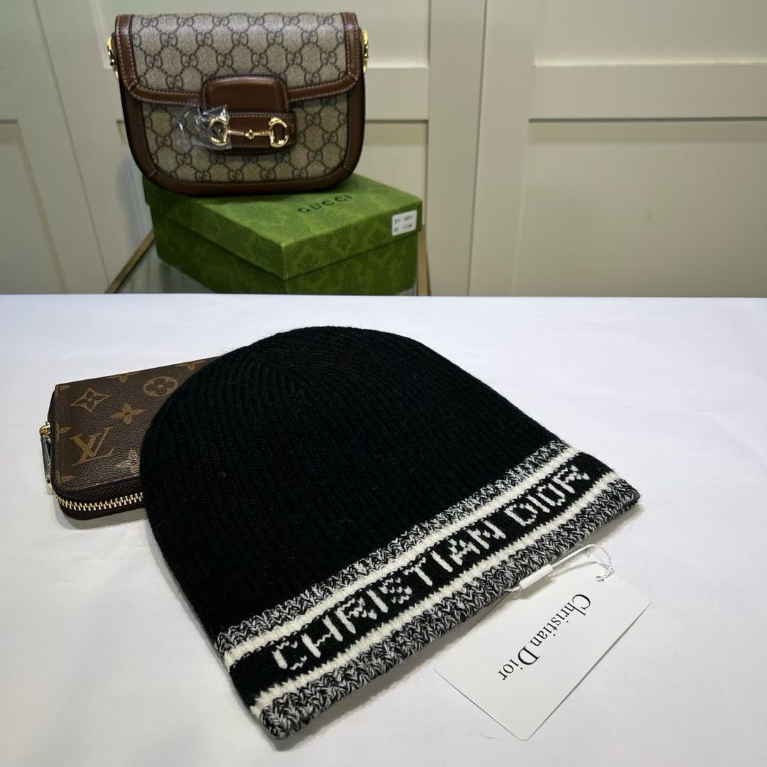 M1R86D99 Popular hats