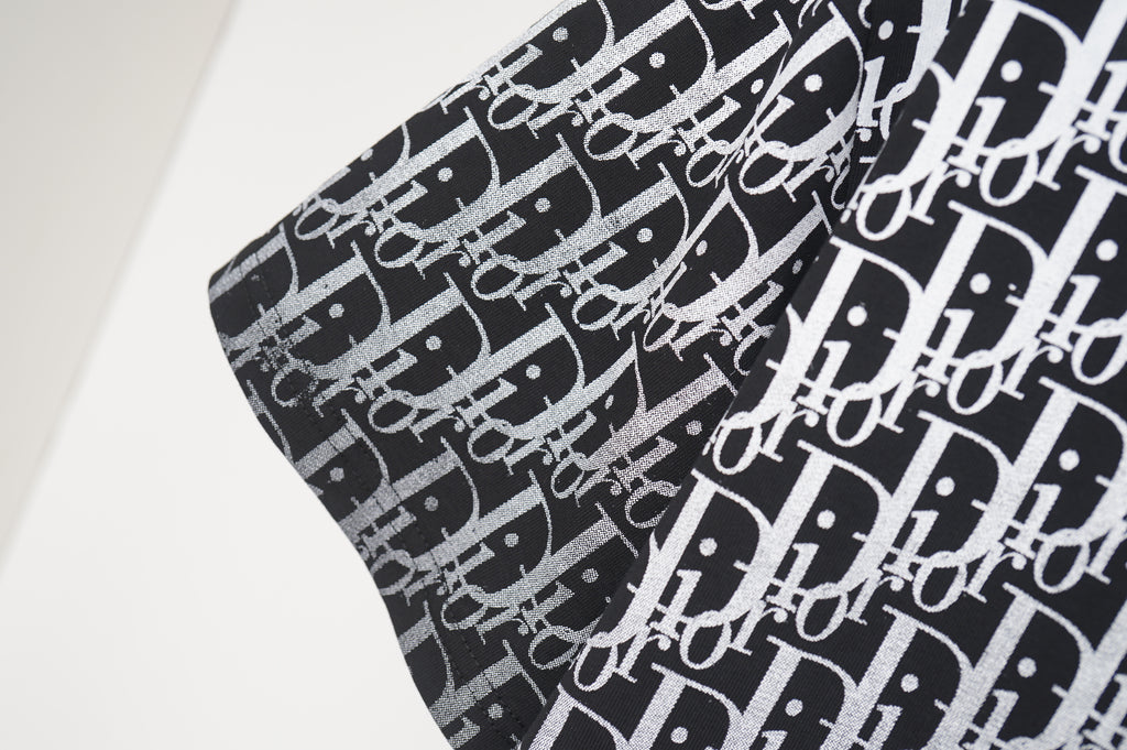 U1R76D11 Popular T-shirts