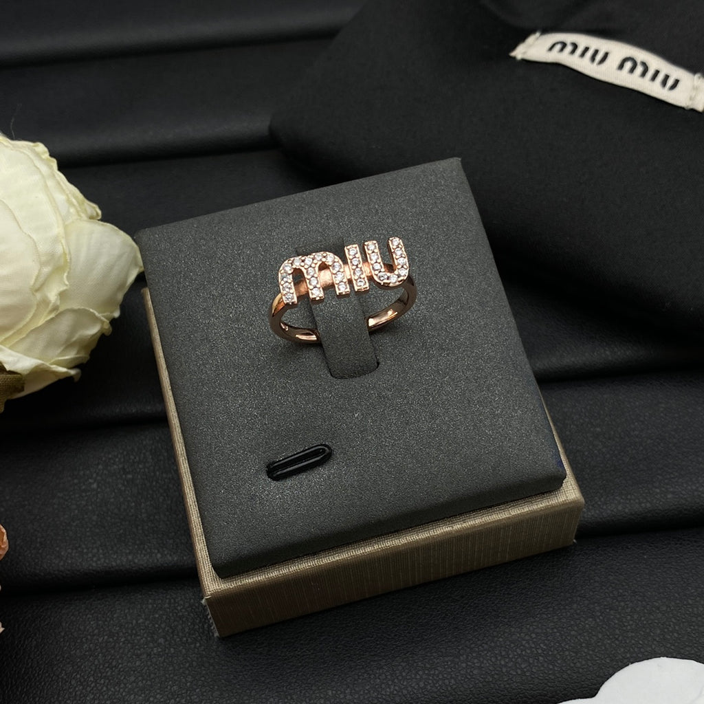 585QA95J  Popular   Rings