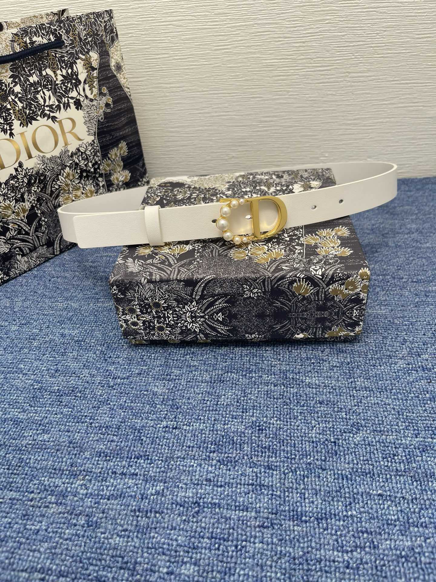 P1R55D199 Popular   High quality belt With full package