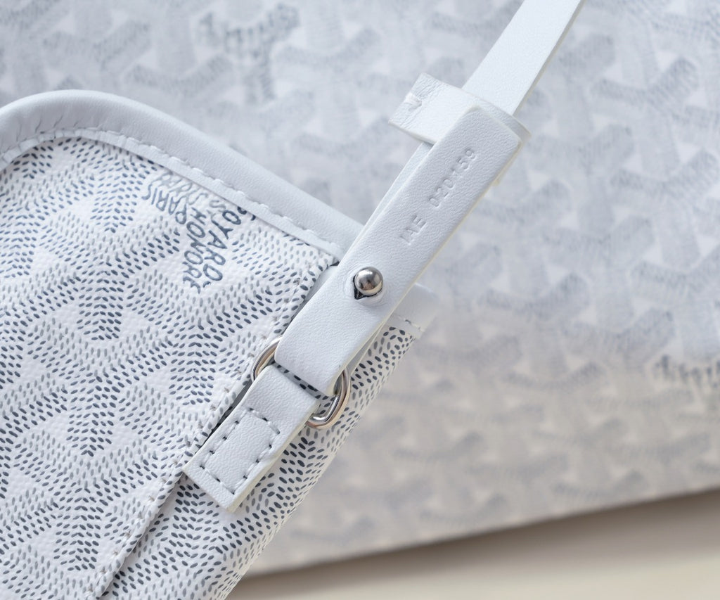 B1R175A7 Popular  handbag
