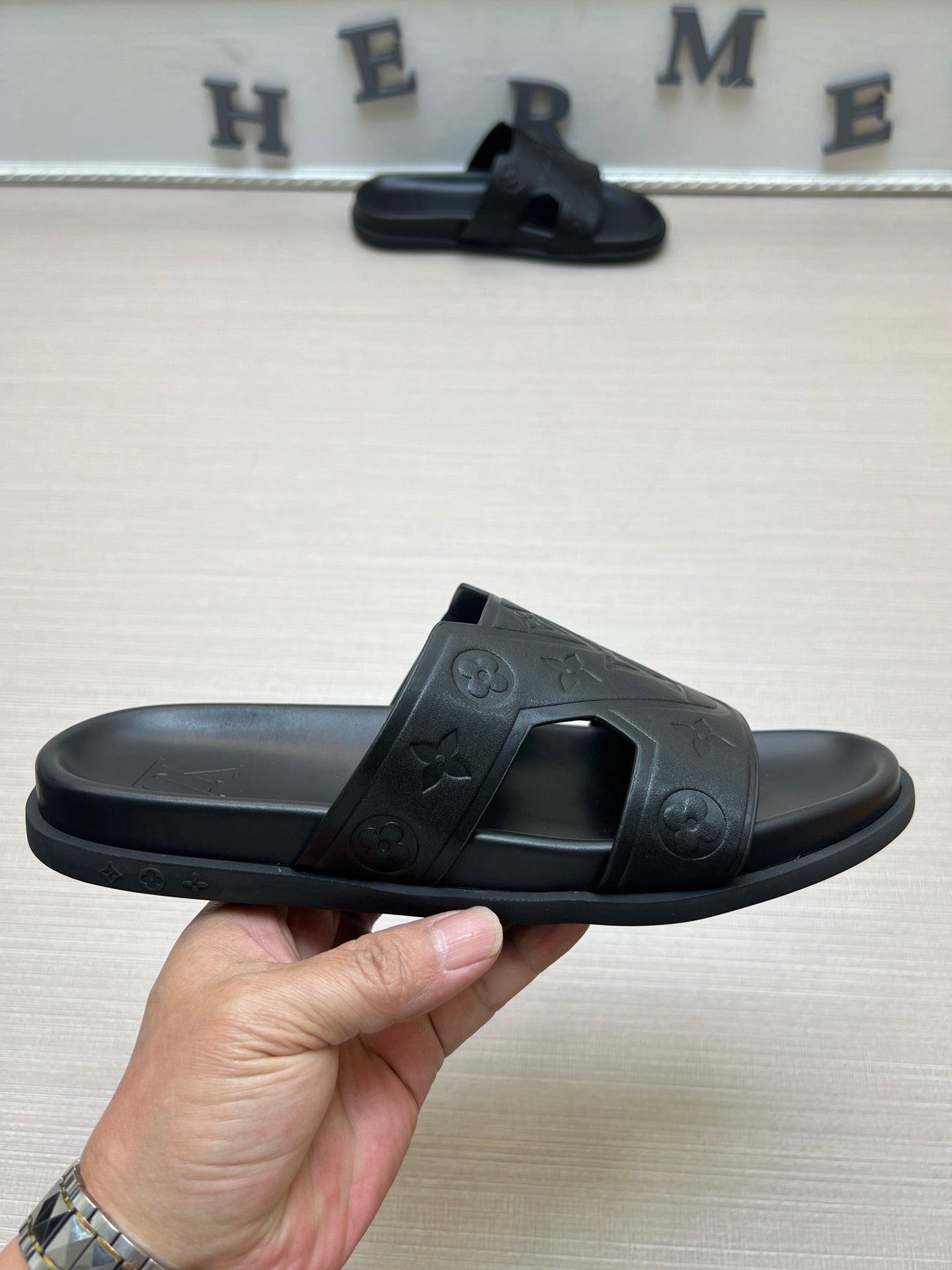Z5ZE66 Popular slippers