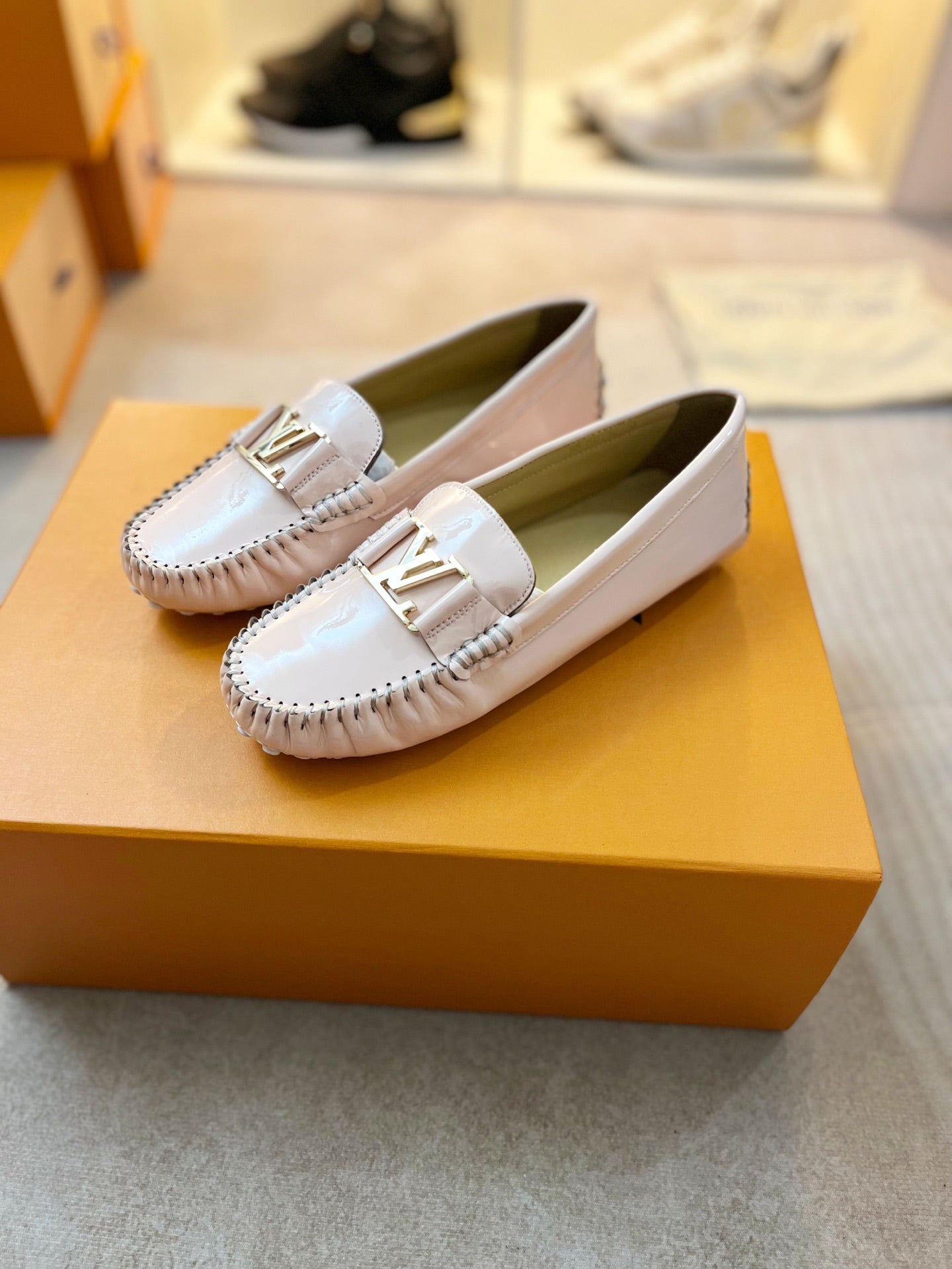 Z2Q95E98 Popular high-quality leather shoes
