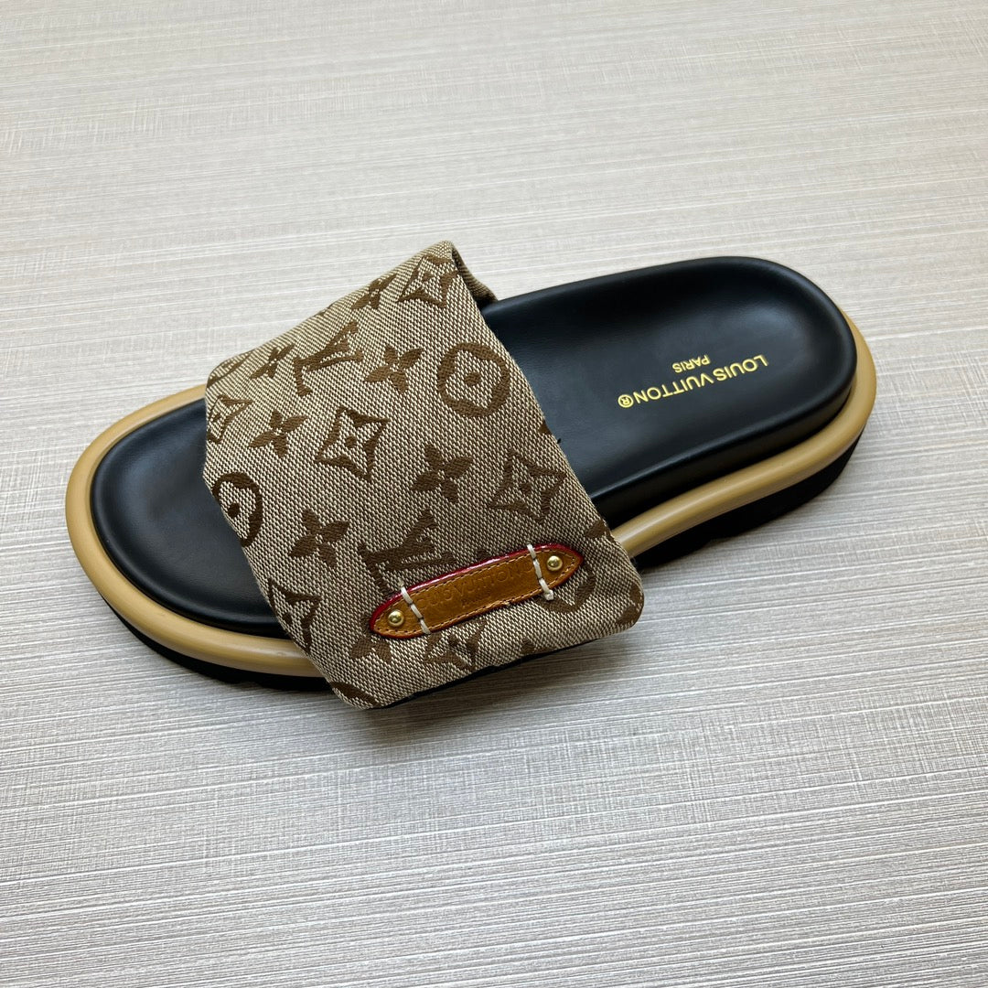 Z5ZE100 Popular slippers Sole thickness 5cm