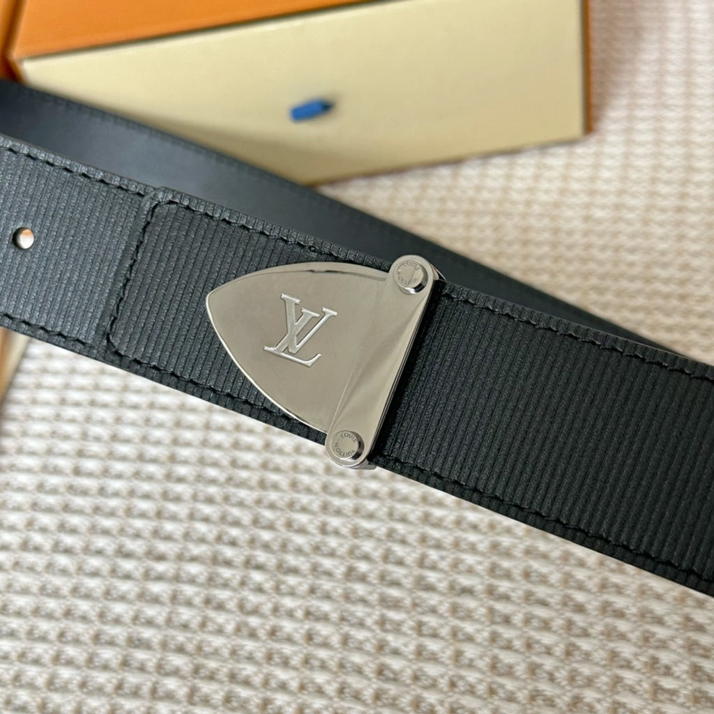 P1Q64E136 Popular  High quality belt With full package
