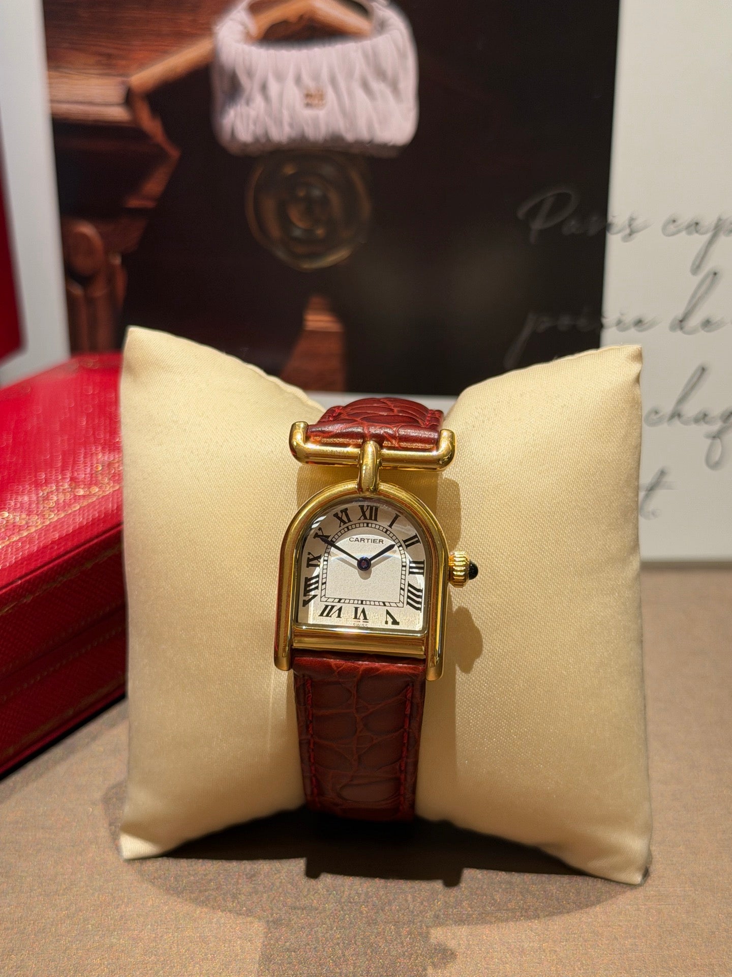 L1R36K104 Popular Watches (The total length of the watch is 23.5cm)