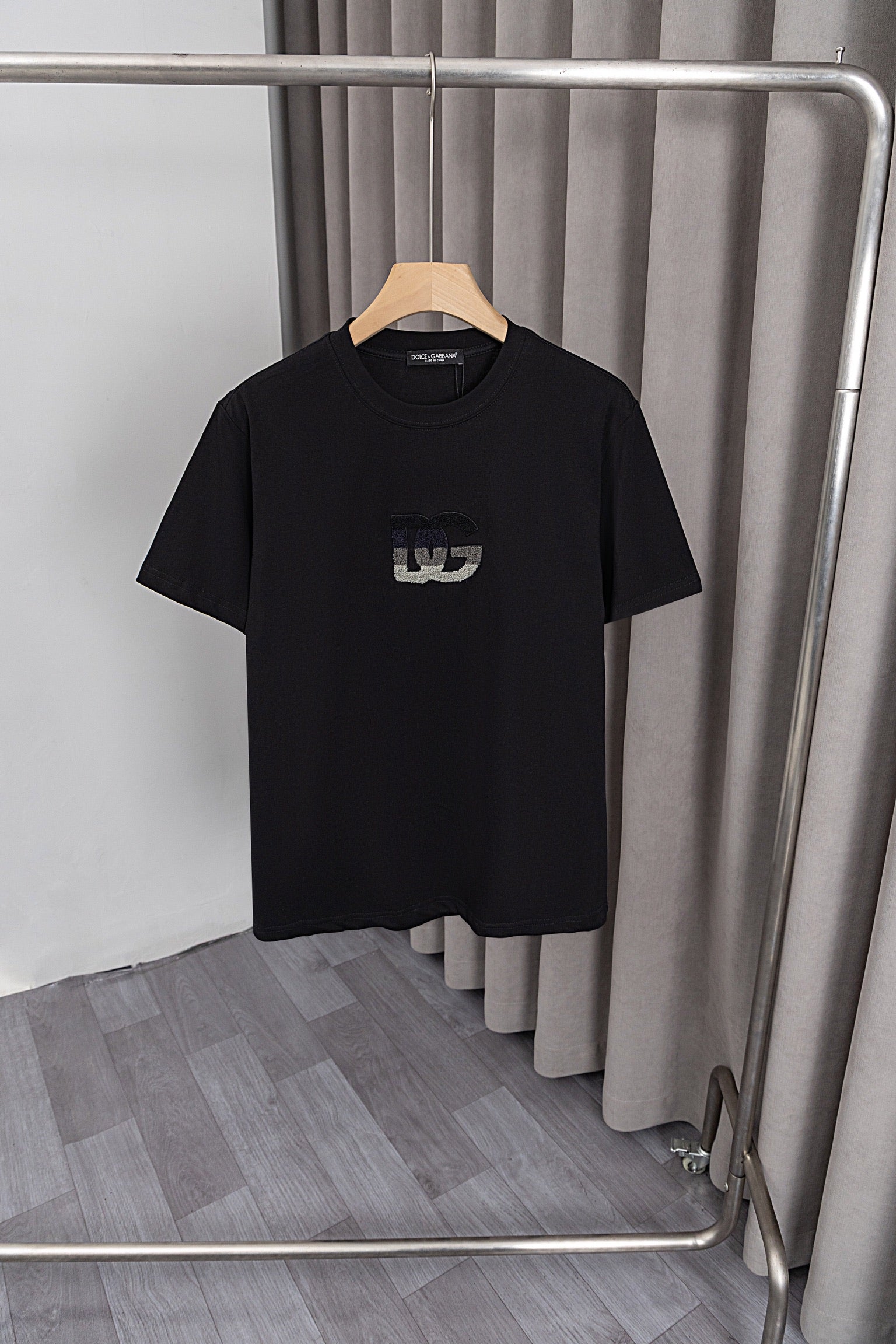 U1W25A12  Popular T-shirts