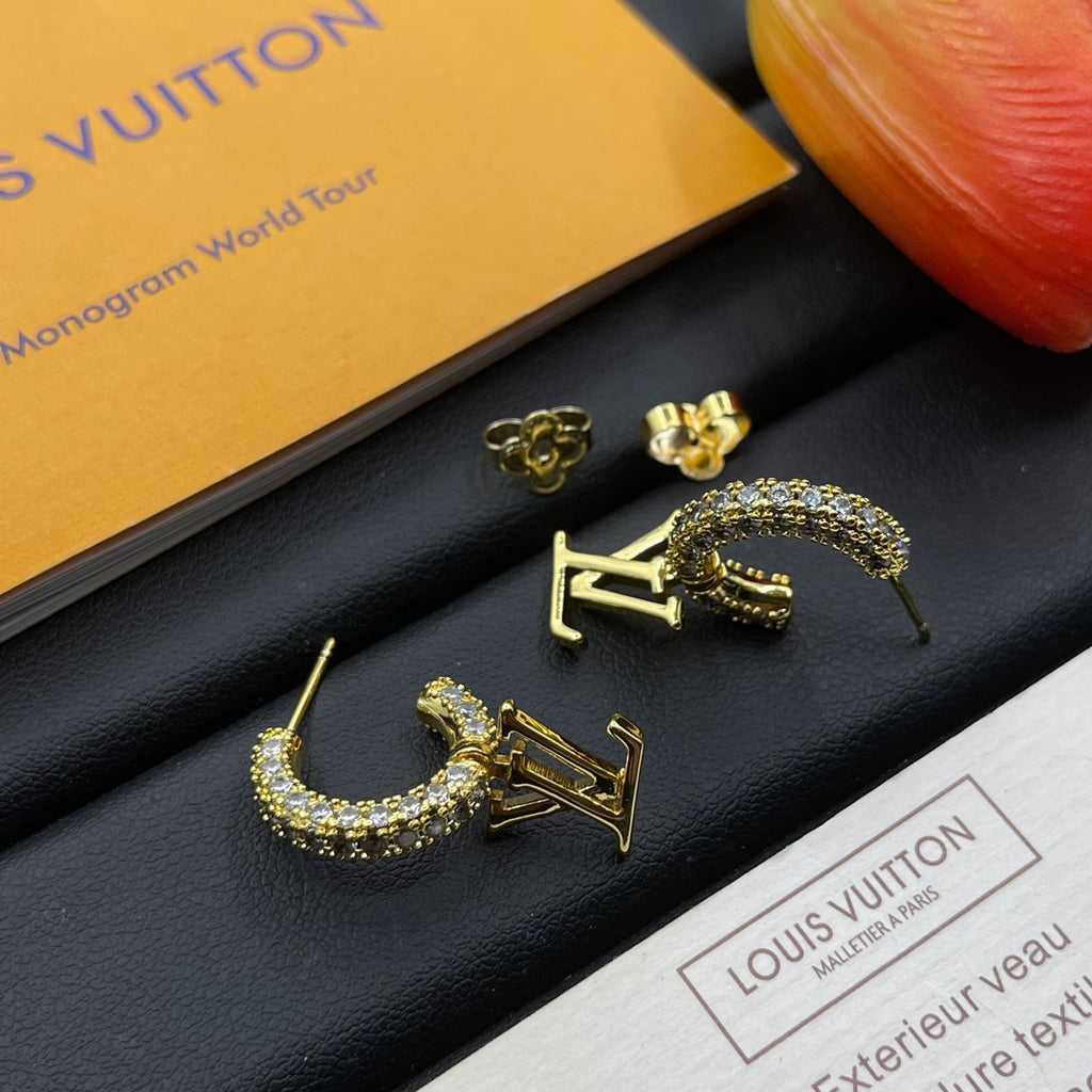 X1Z64E609E Popular Earrings
