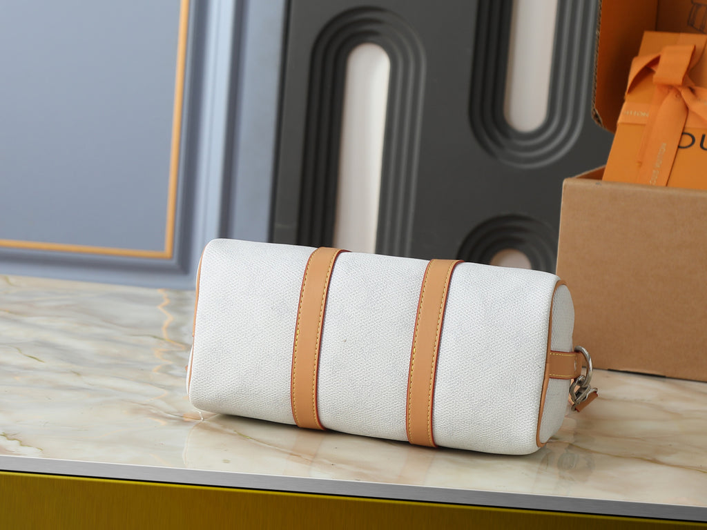 B1R76E51 Popular leather bag