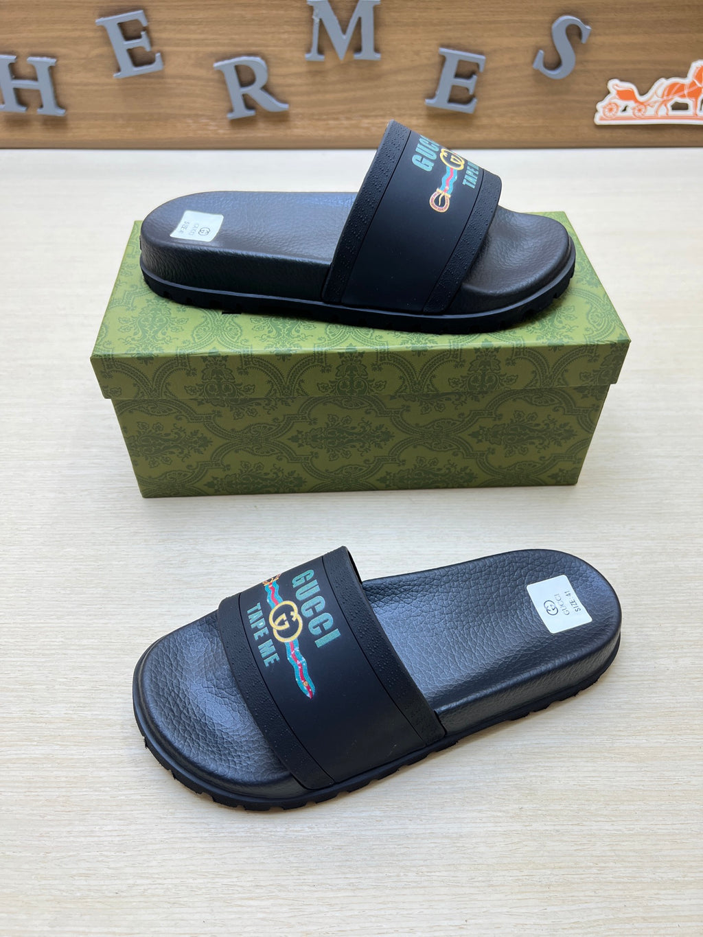 Z5R66B28 Popular Slippers