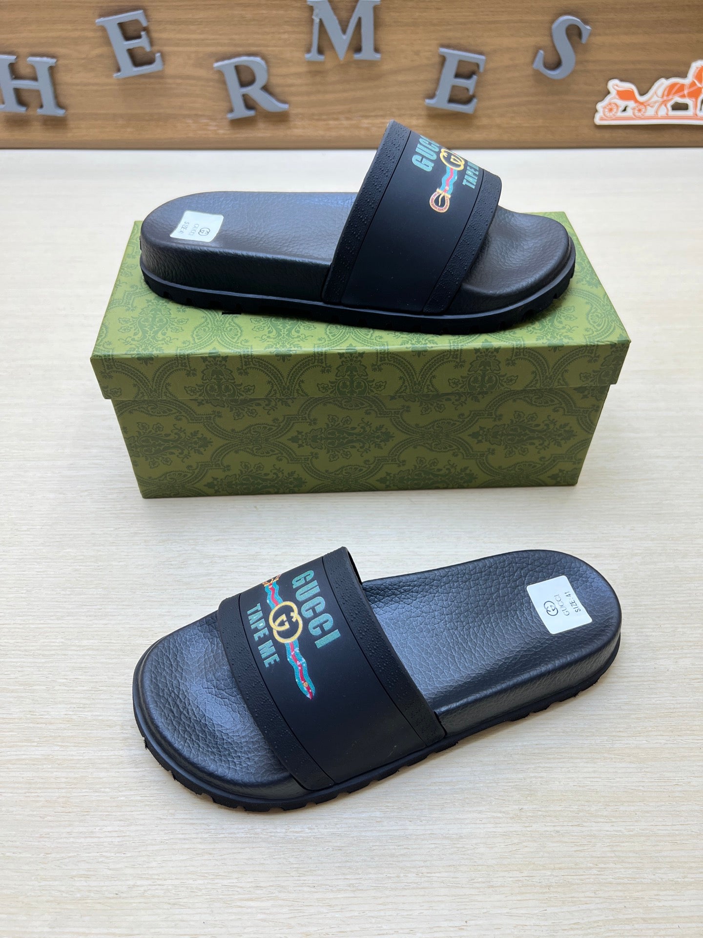 Z5R66B28 Popular Slippers