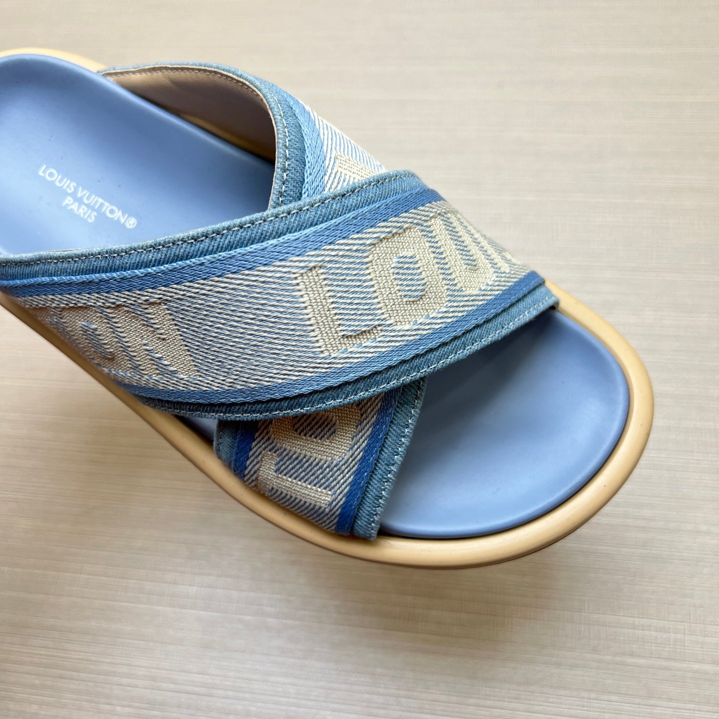 Z5Z35E272 Popular Slippers
