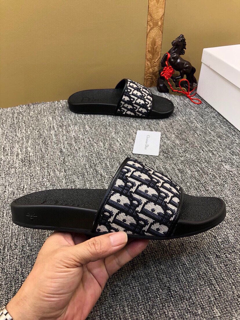 Z5ZD50 Popular slippers