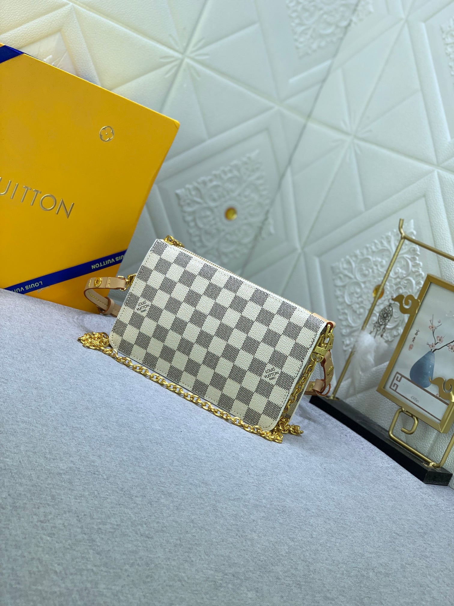 B1X34E275 Popular  leather bag 