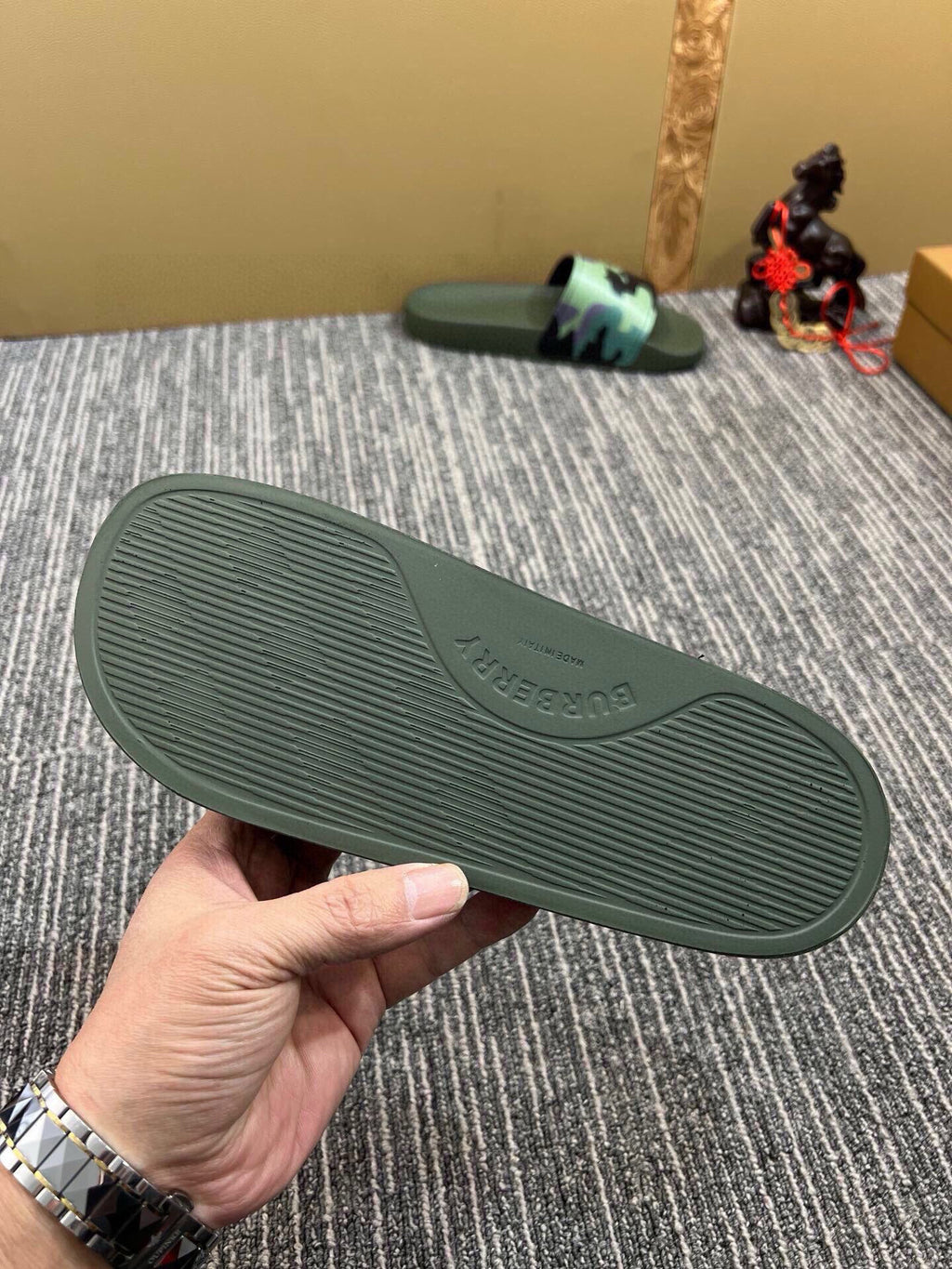 Z5Z35R259 Popular Slippers