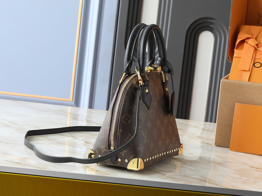 B1P46E84 Popular leather bag