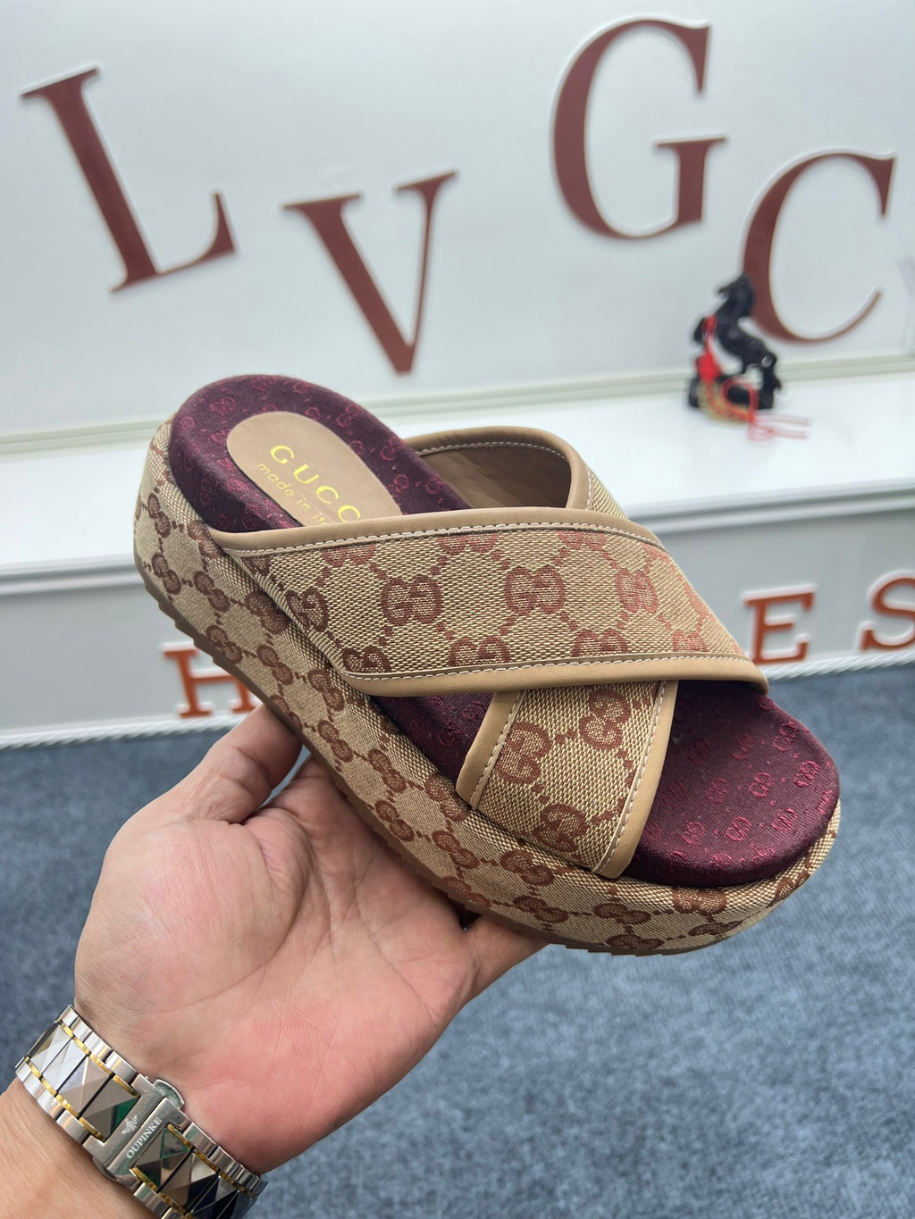 Z5YB69 Popular Slippers