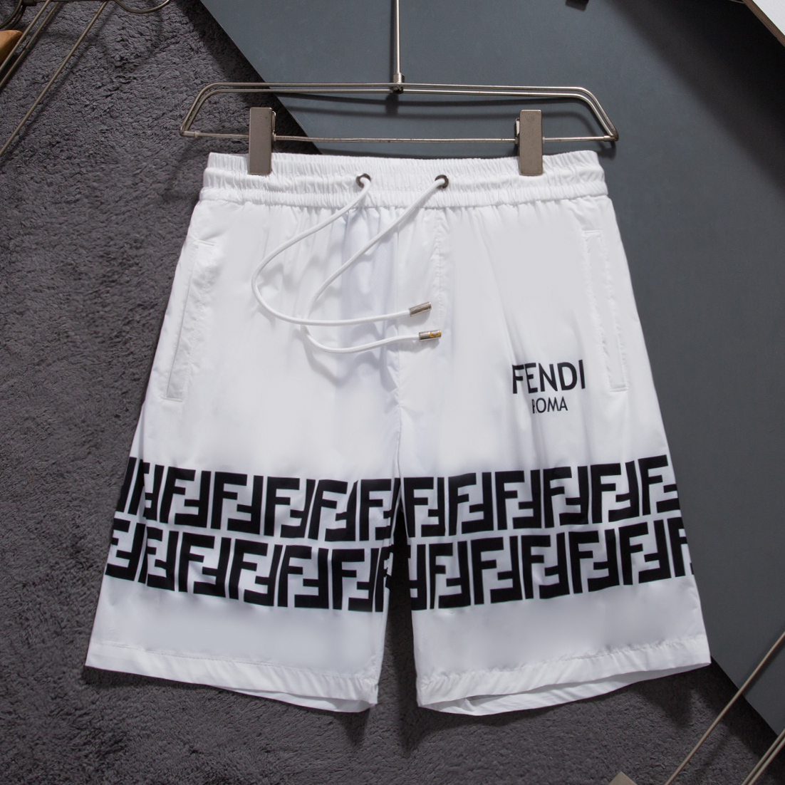 U1N36F25 Popular shorts