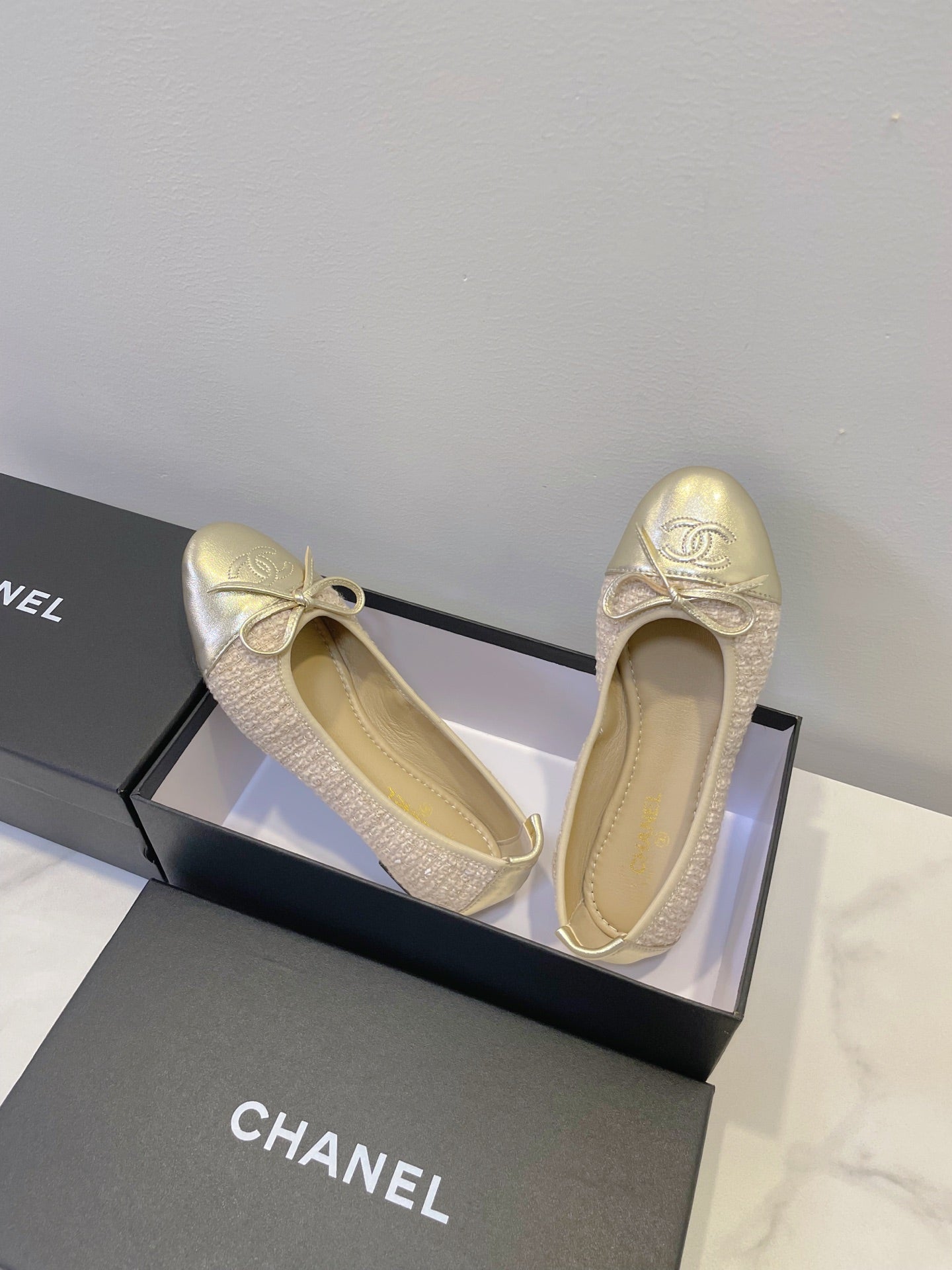 Z2Q95C107 Popular high-quality  shoes