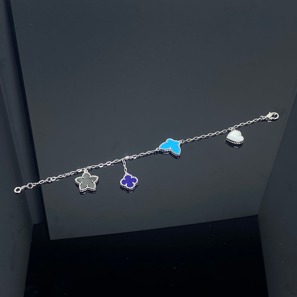 X5Q85VA252X Popular Necklace. Bracelets