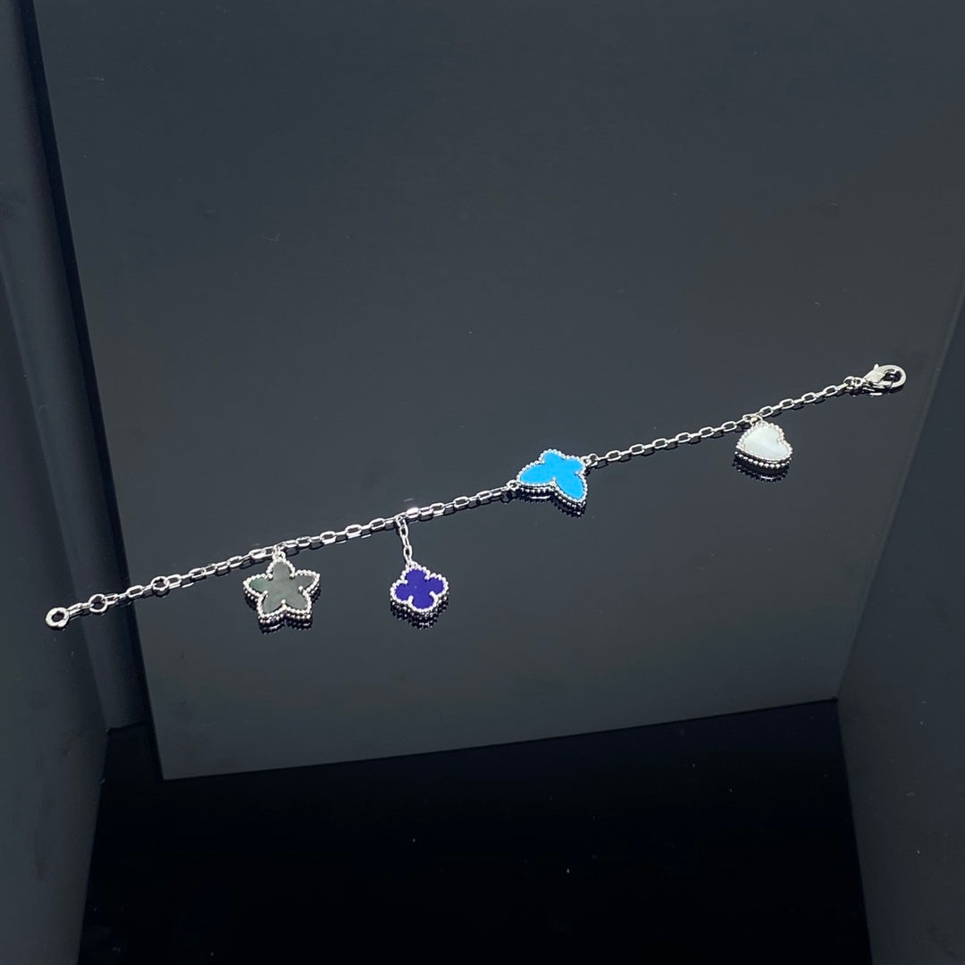 X5Q85VA252X Popular Necklace. Bracelets