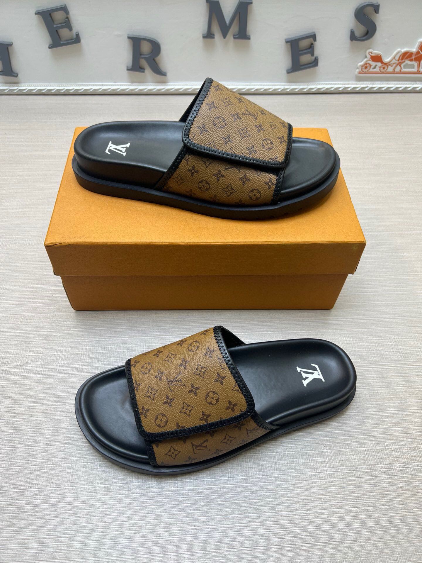 Z5WE246 Popular Slippers