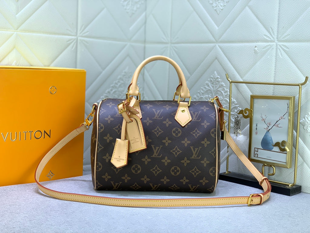 B12X44E268 Popular  leather bag 