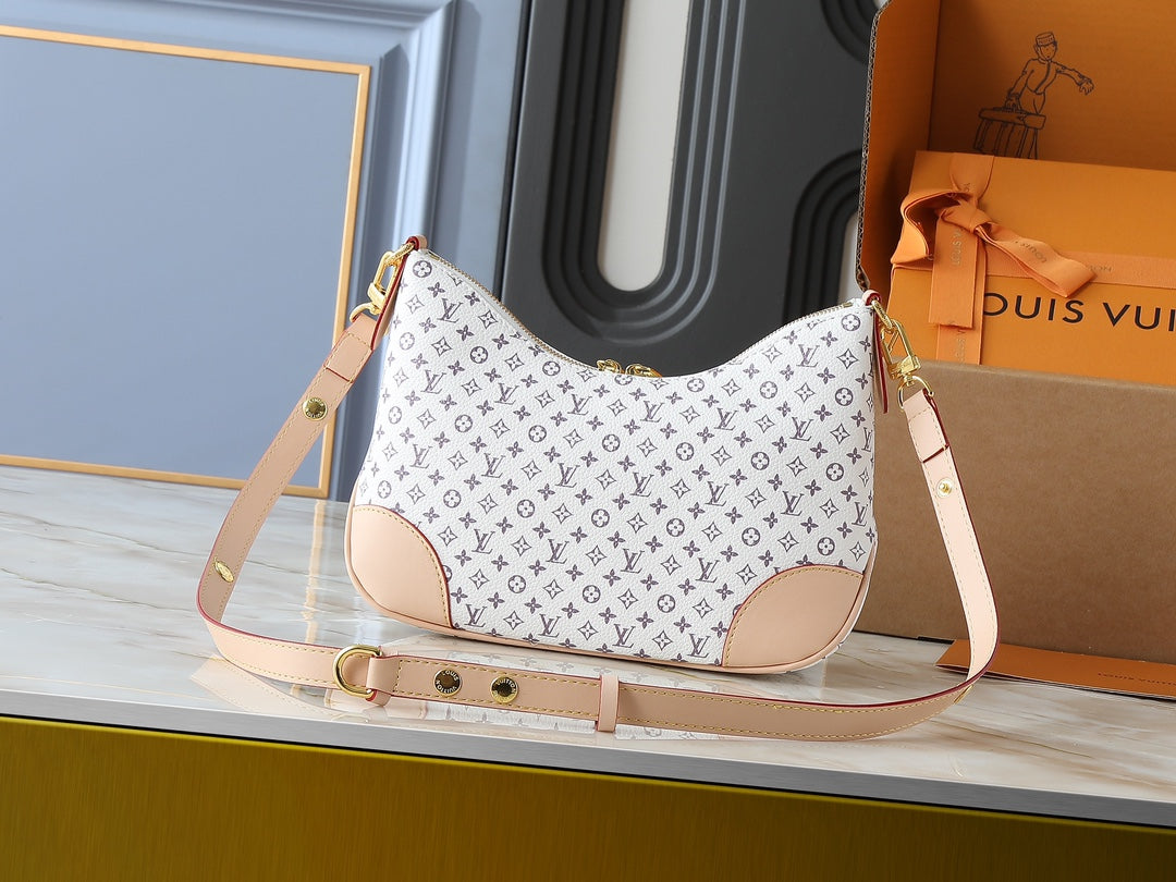 B1R76E49 Popular leather bag