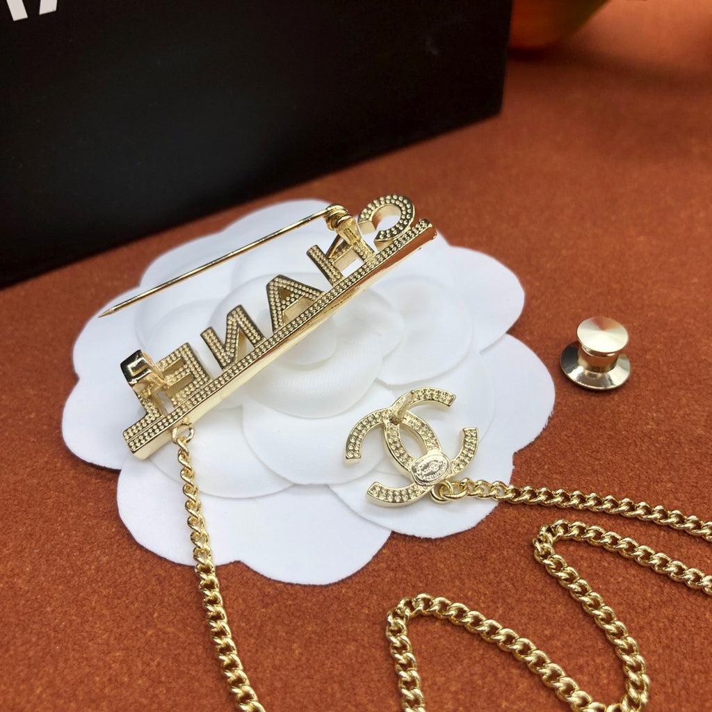 X1Z94C884    Popular Brooch
