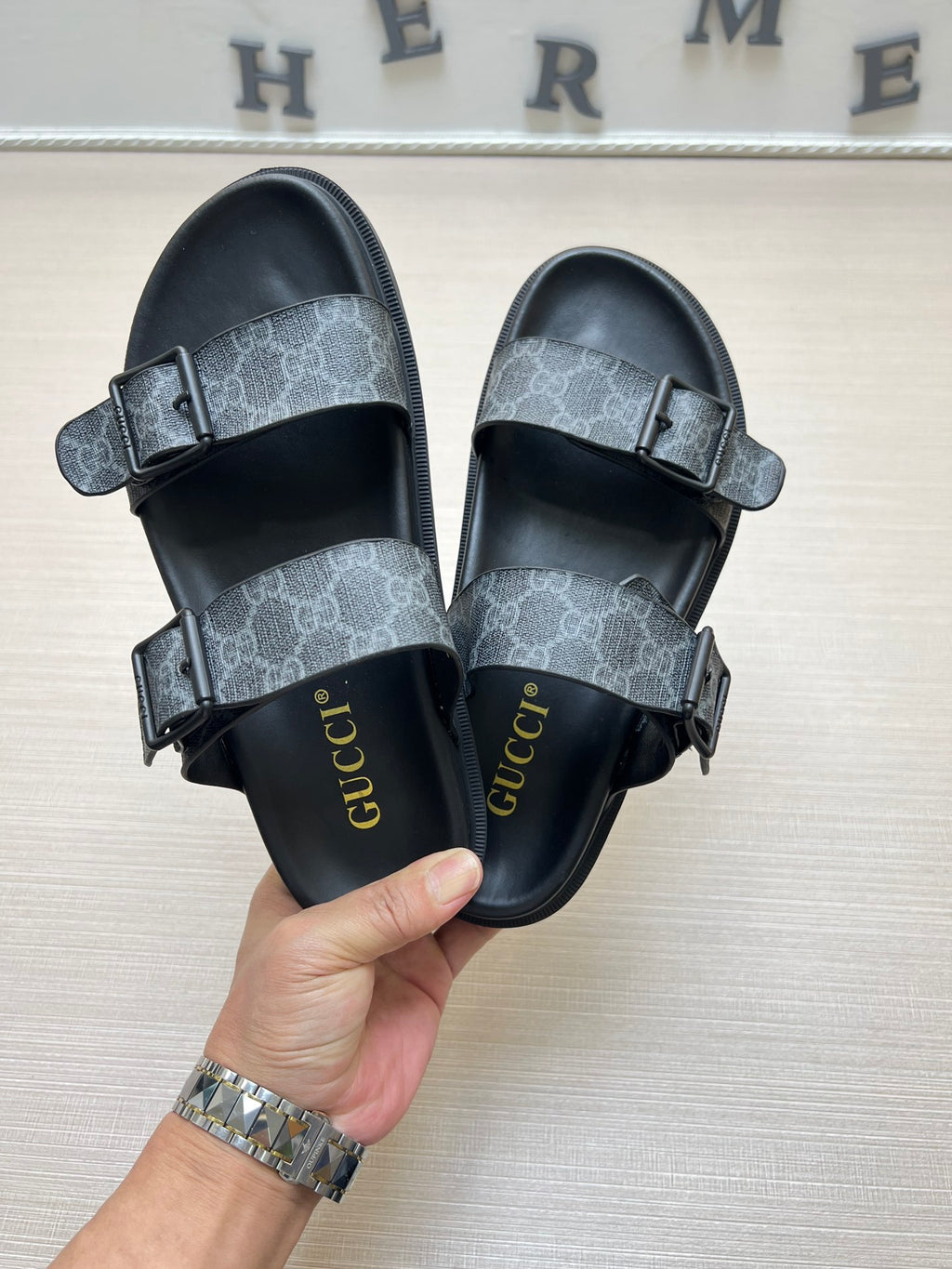 Z5ZB92 Popular slippers