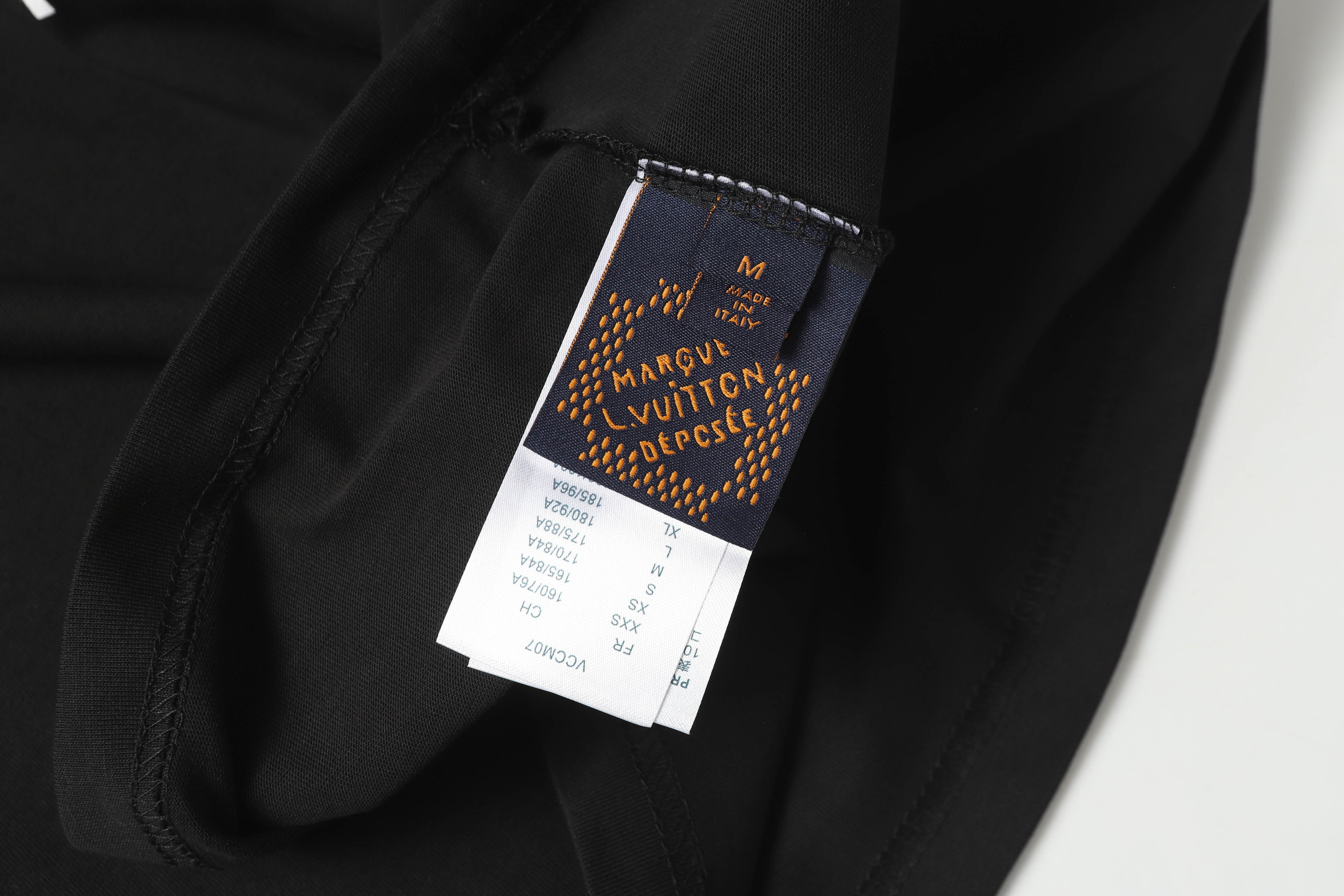 U1R45E143 Popular T-shirt