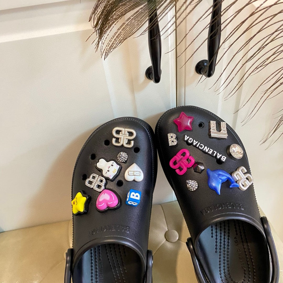 Z2Q55J56  Popular shoes