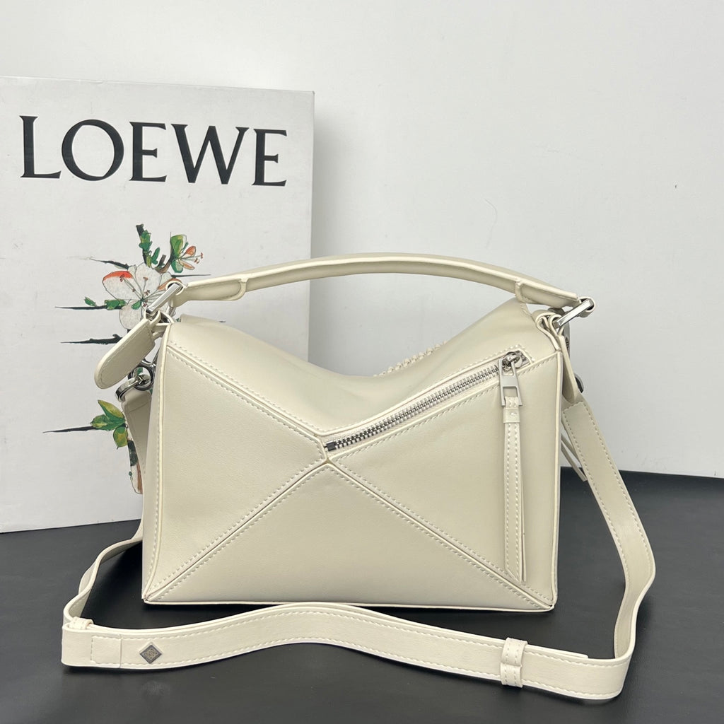 B1R66A17 Popular leather bag