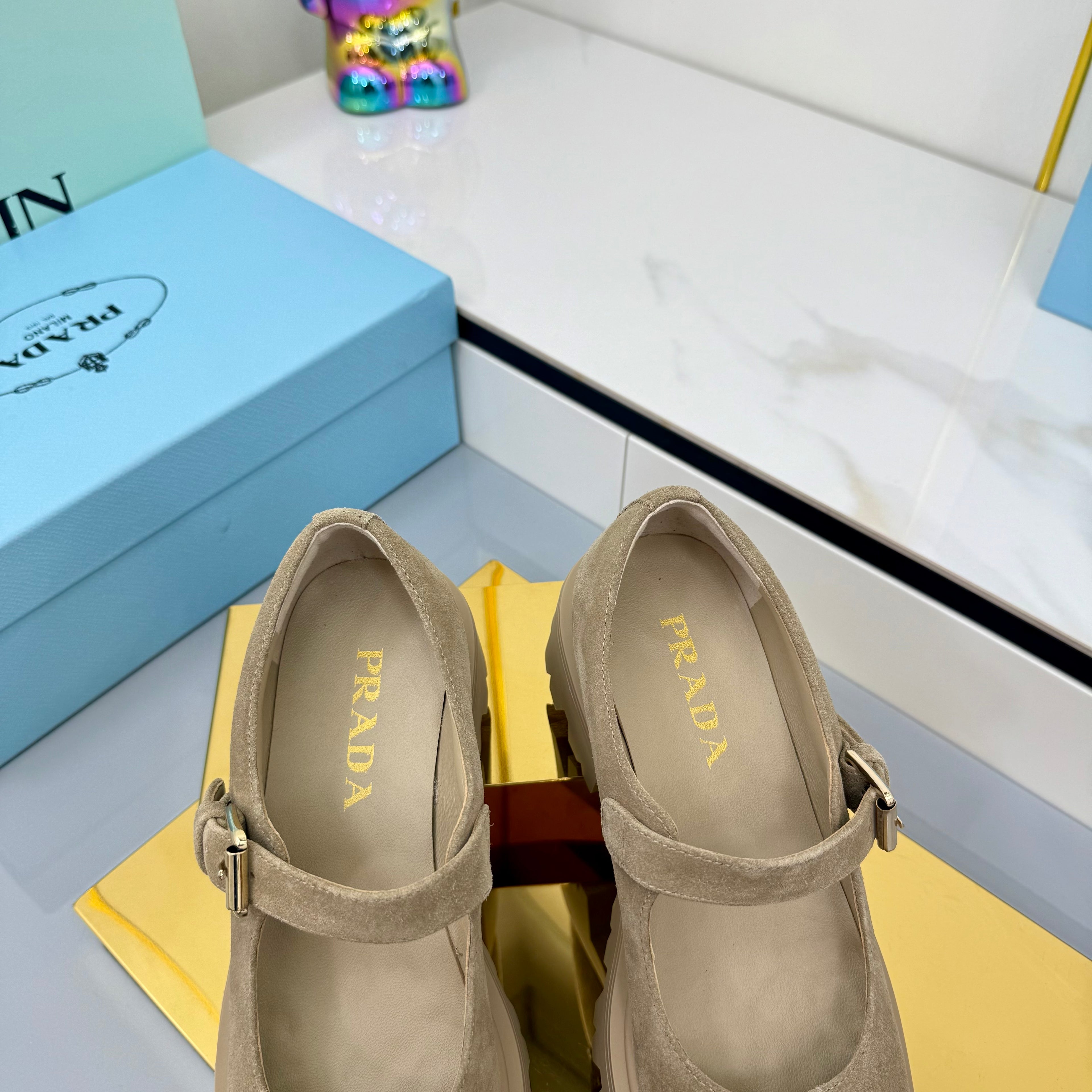 Z2Q105P308 Popular high-quality Shoes