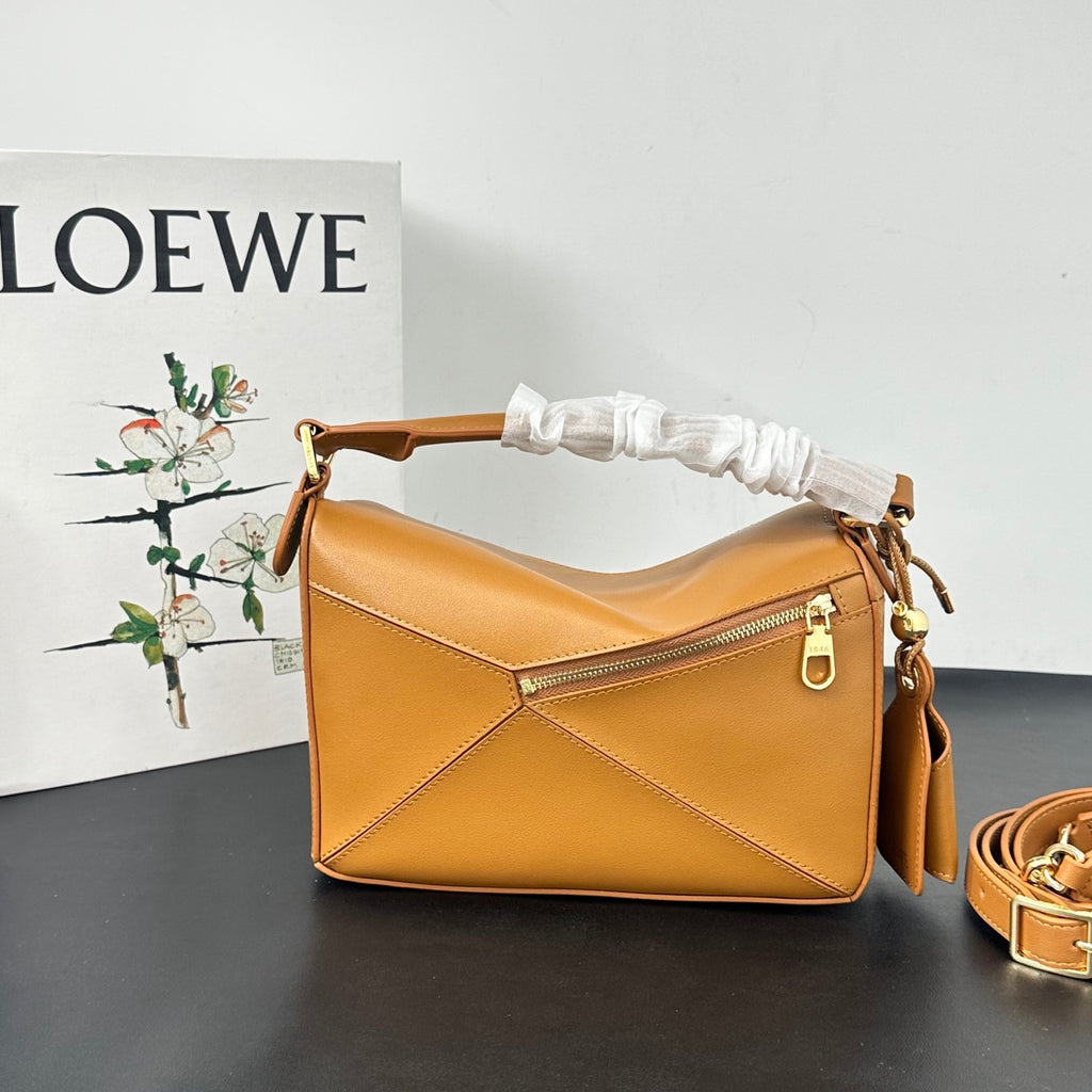 B1R46A9 Popular leather bag