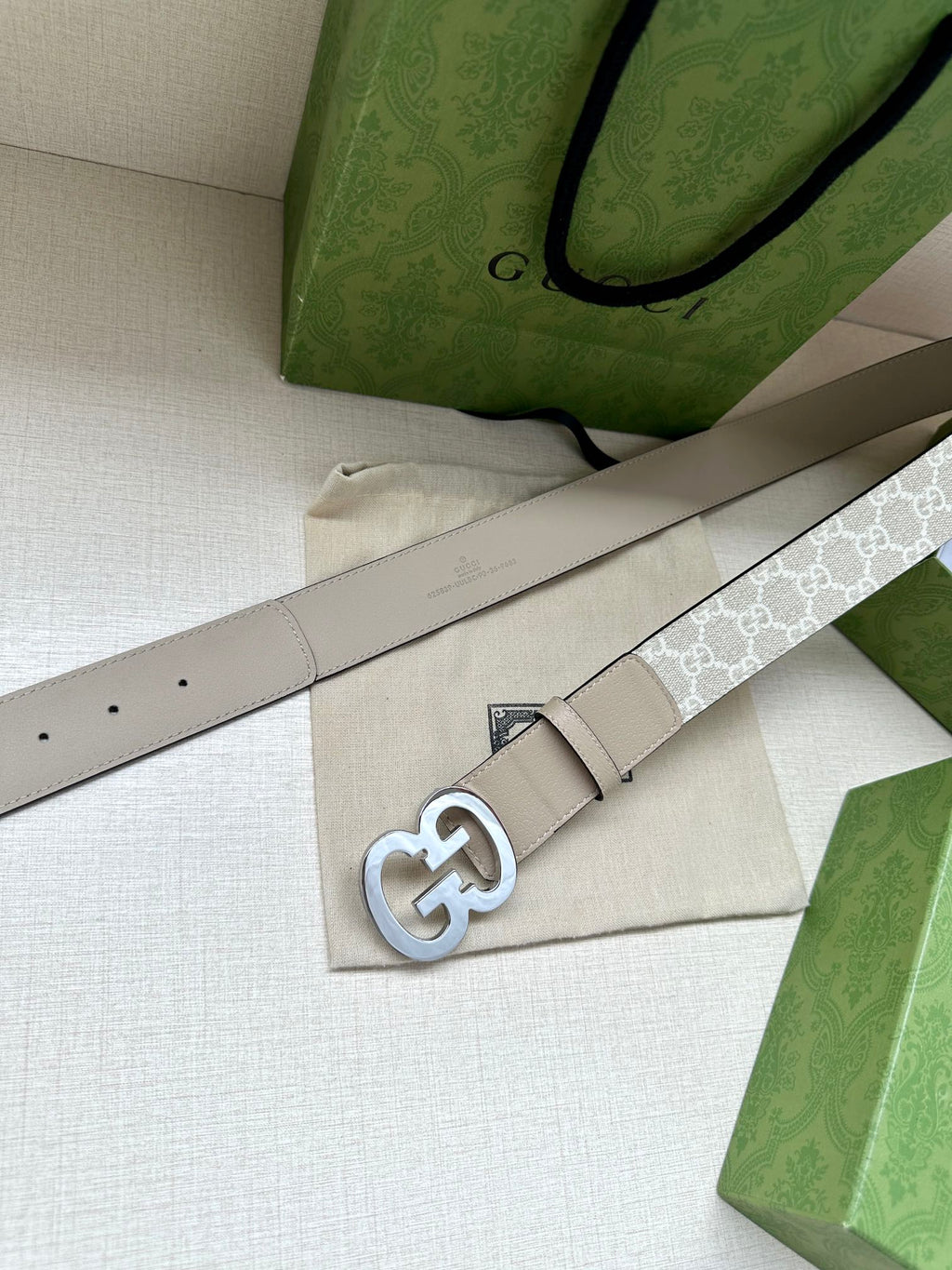 P1R55B229 Popular High quality belt With full package