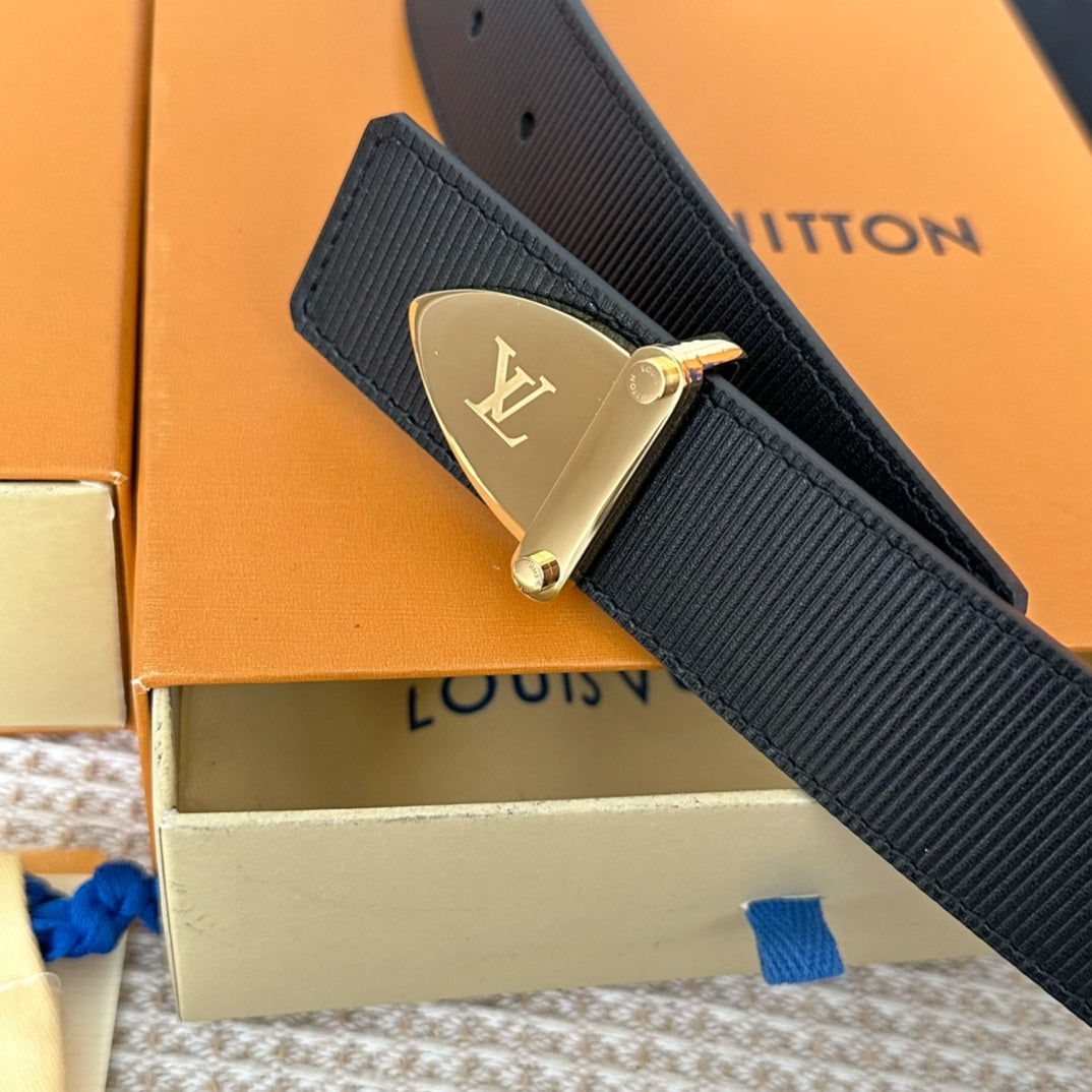 P1Q64E136 Popular  High quality belt With full package