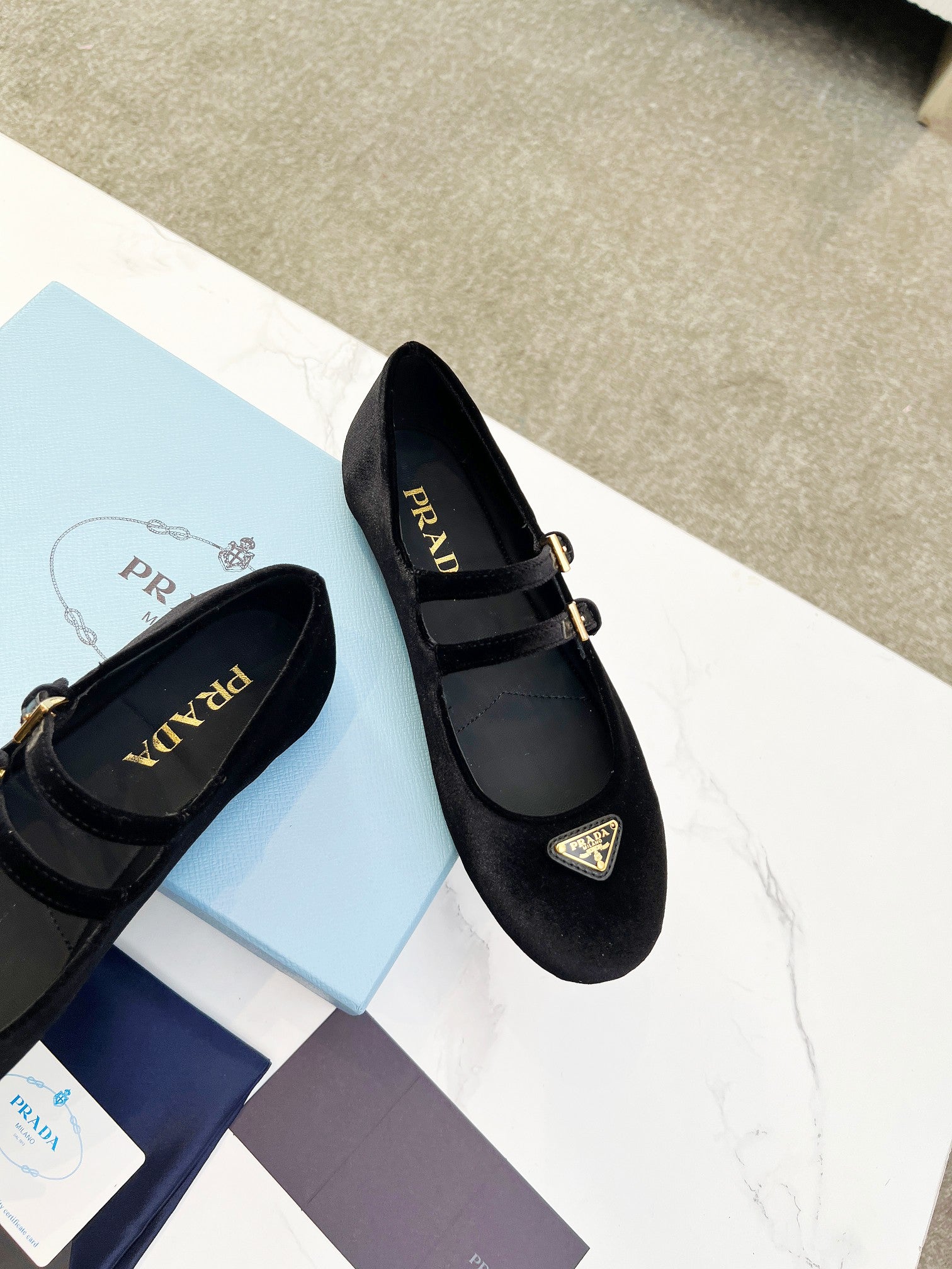 Z2Q105P404 Popular high-quality Shoes